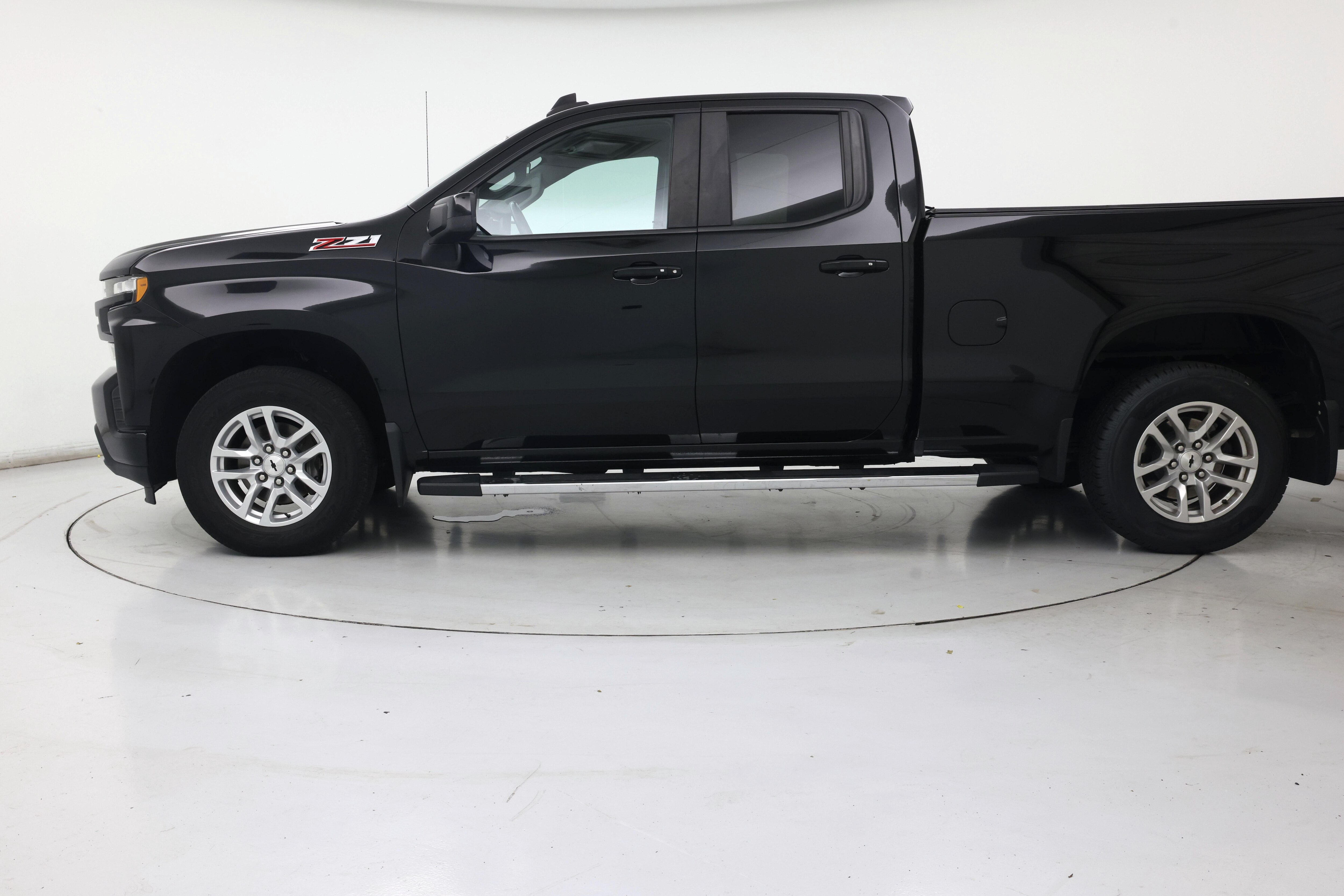 Thumbnail: 2019 Chevrolet Silverado 1500 - 3