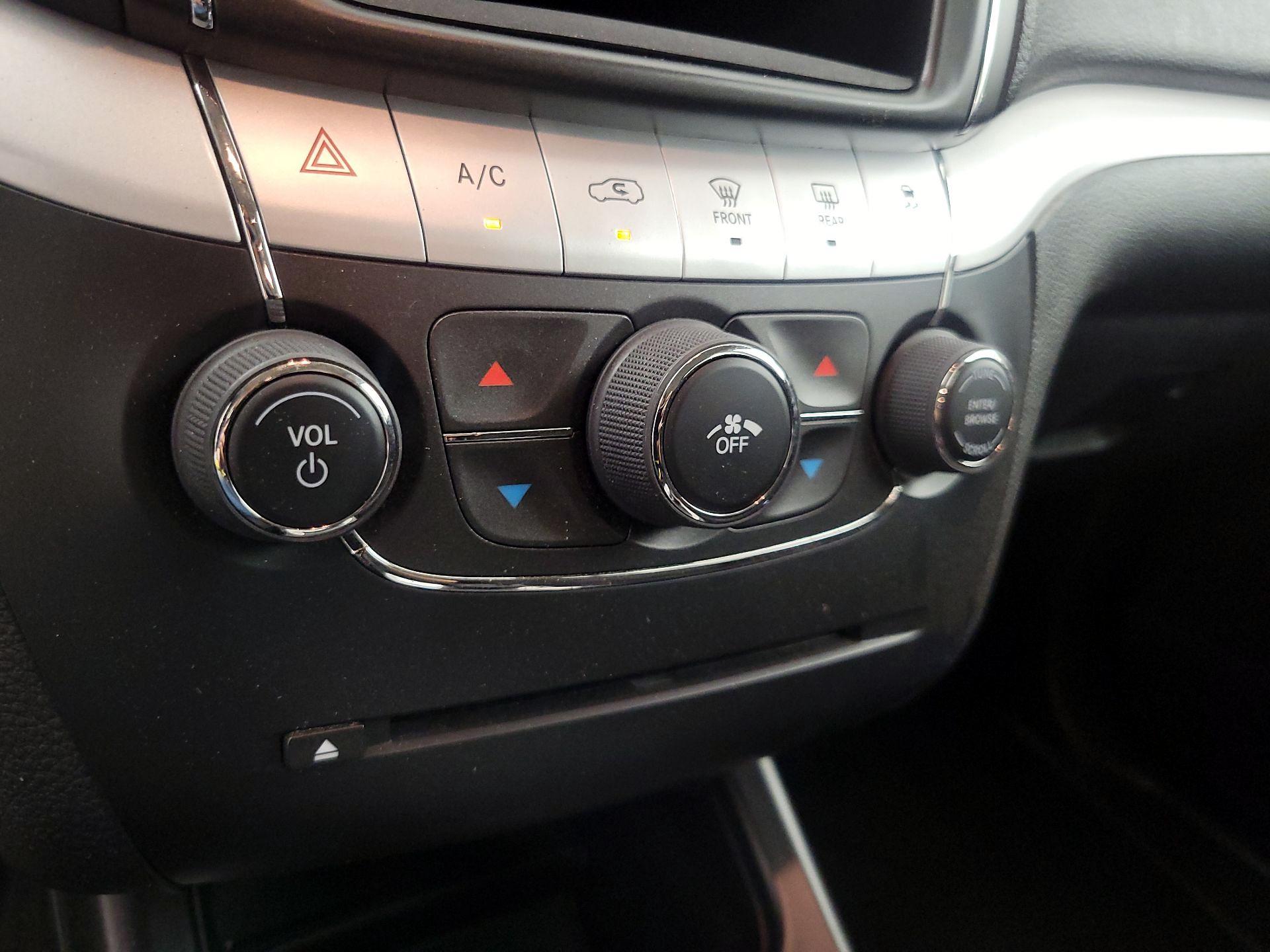 Thumbnail: 2014 Dodge Journey - 15