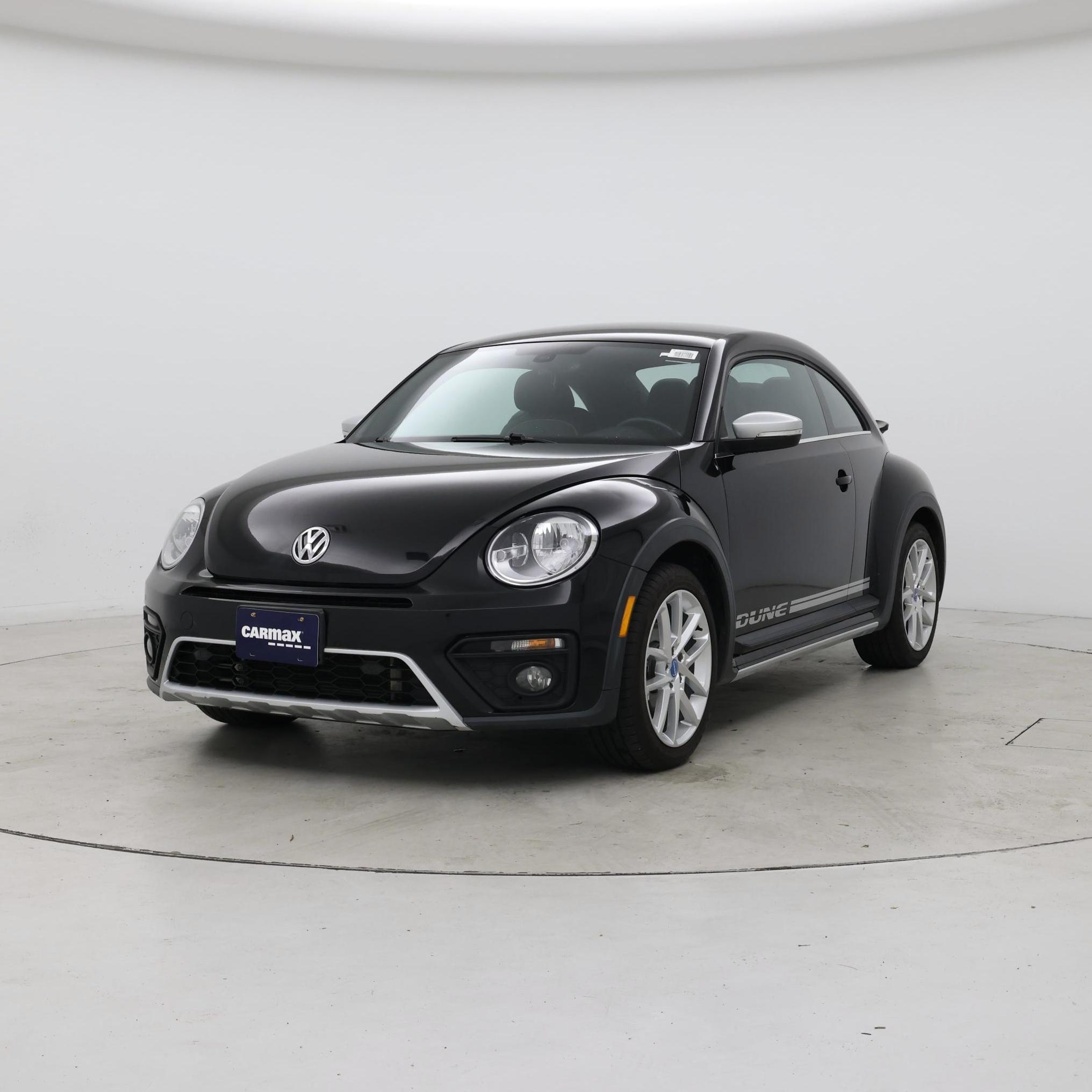Thumbnail: 2016 Volkswagen Beetle - 4