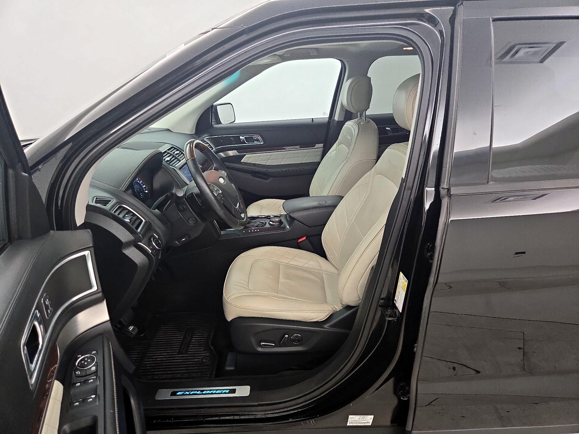 Thumbnail: 2016 Ford Explorer - 11