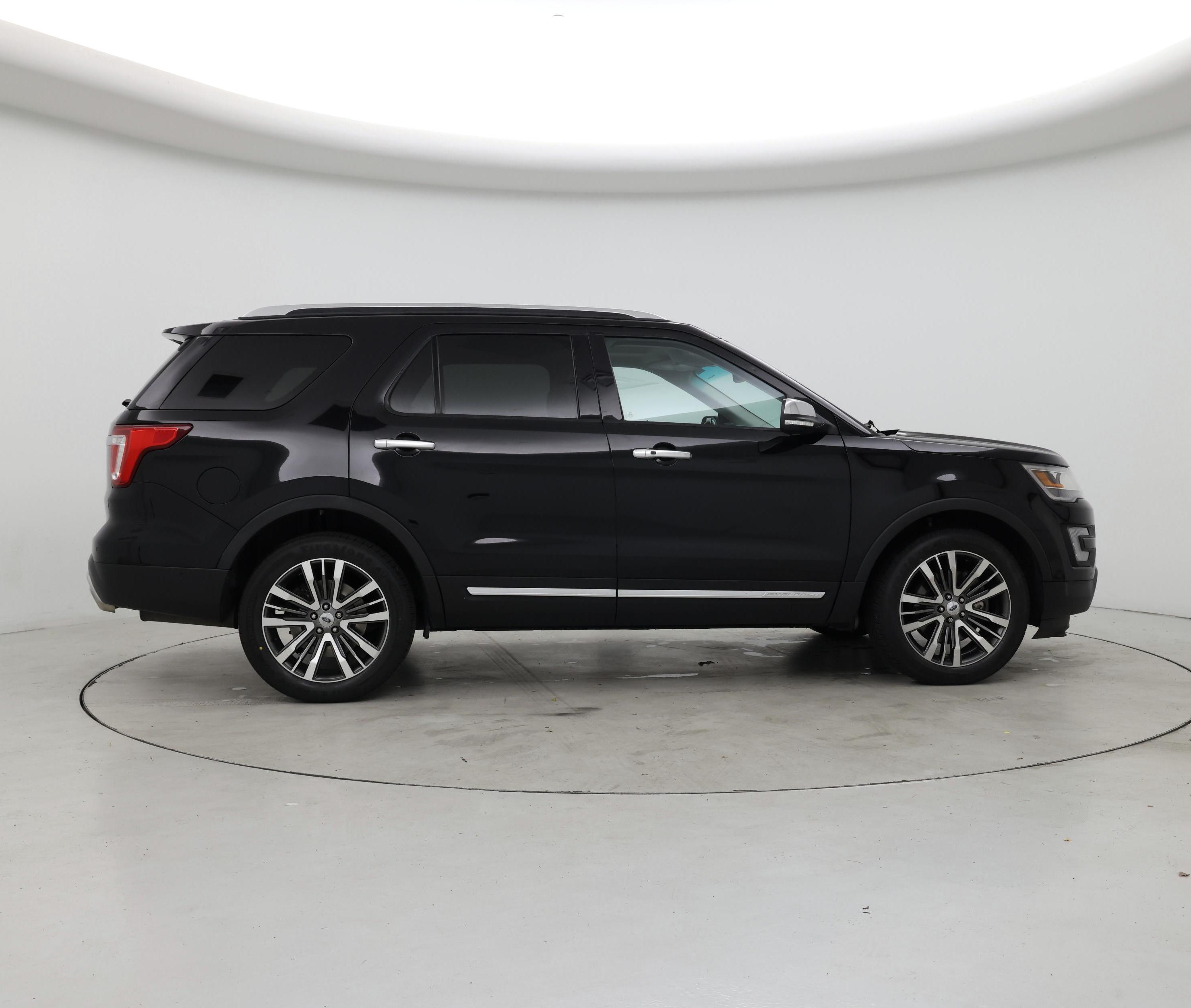 Thumbnail: 2016 Ford Explorer - 7