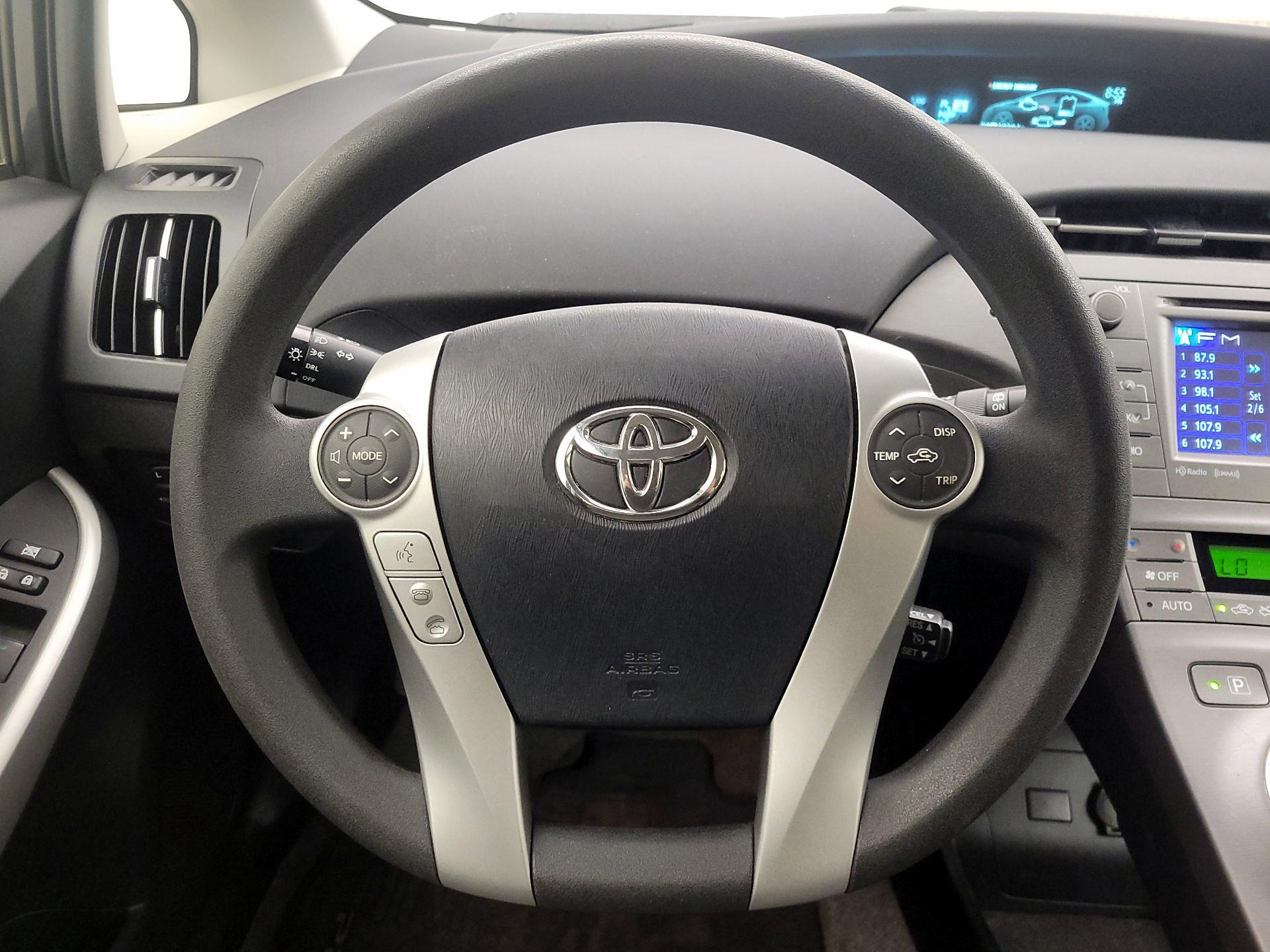 Thumbnail: 2015 Toyota Prius - 10