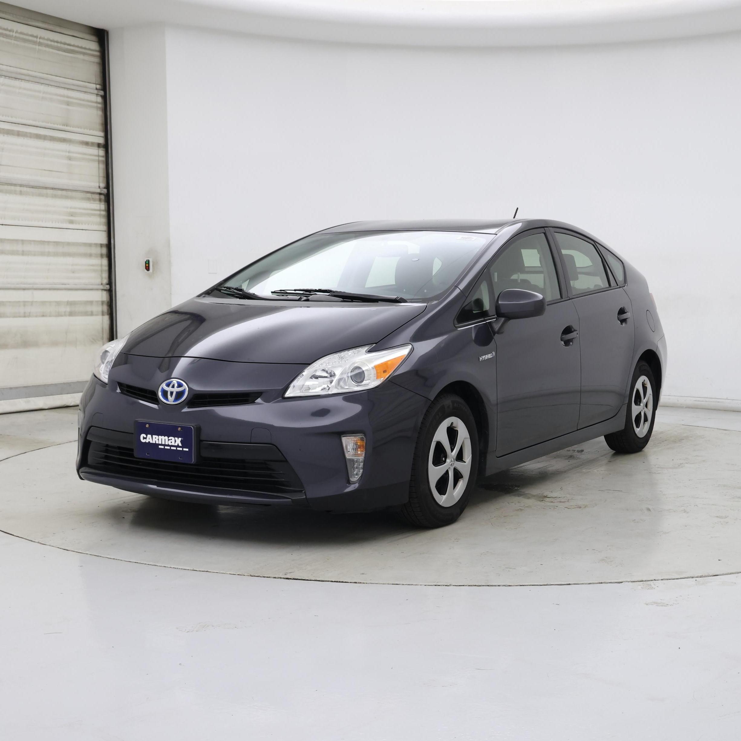 Thumbnail: 2015 Toyota Prius - 4
