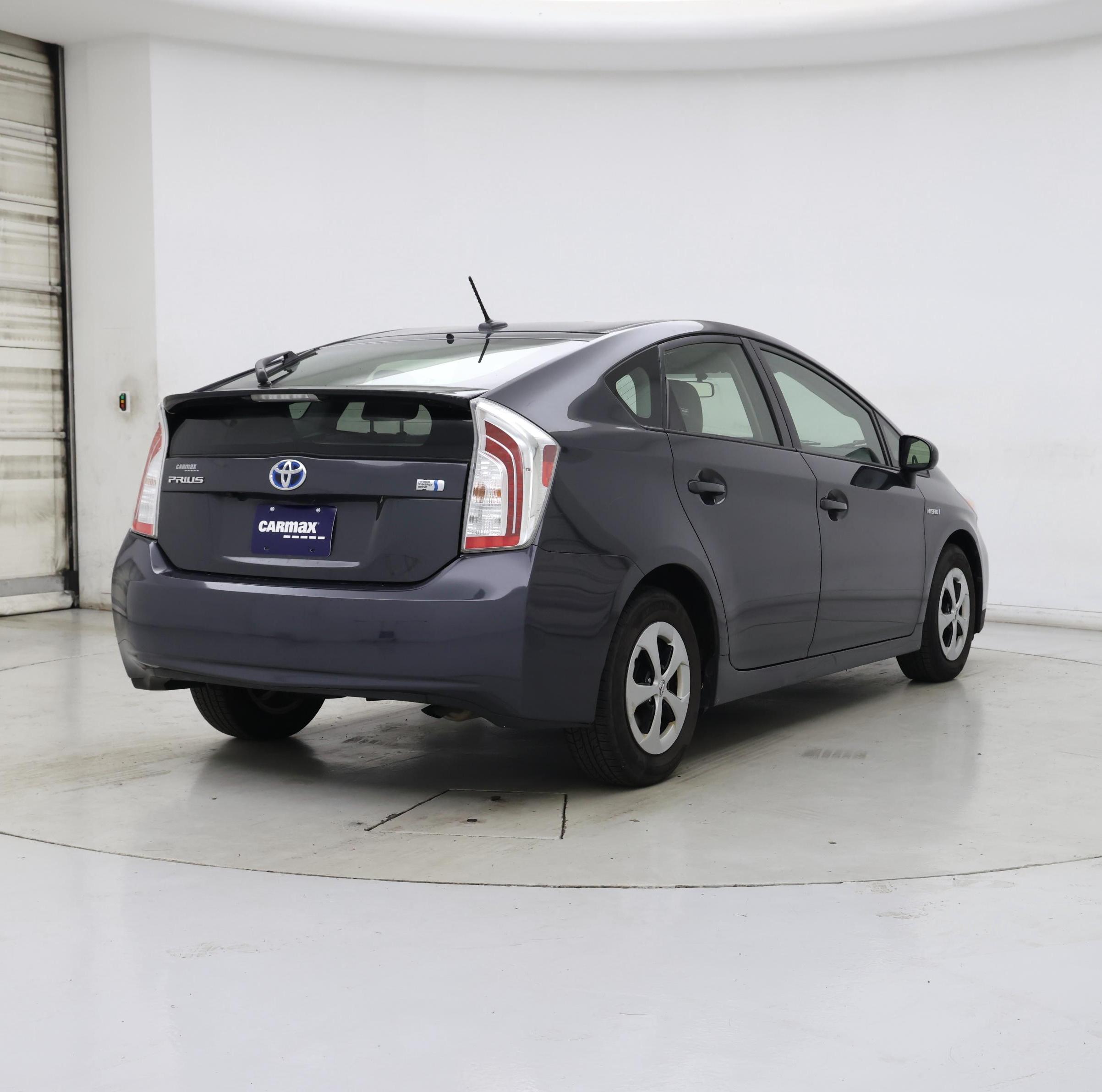 Thumbnail: 2015 Toyota Prius - 8