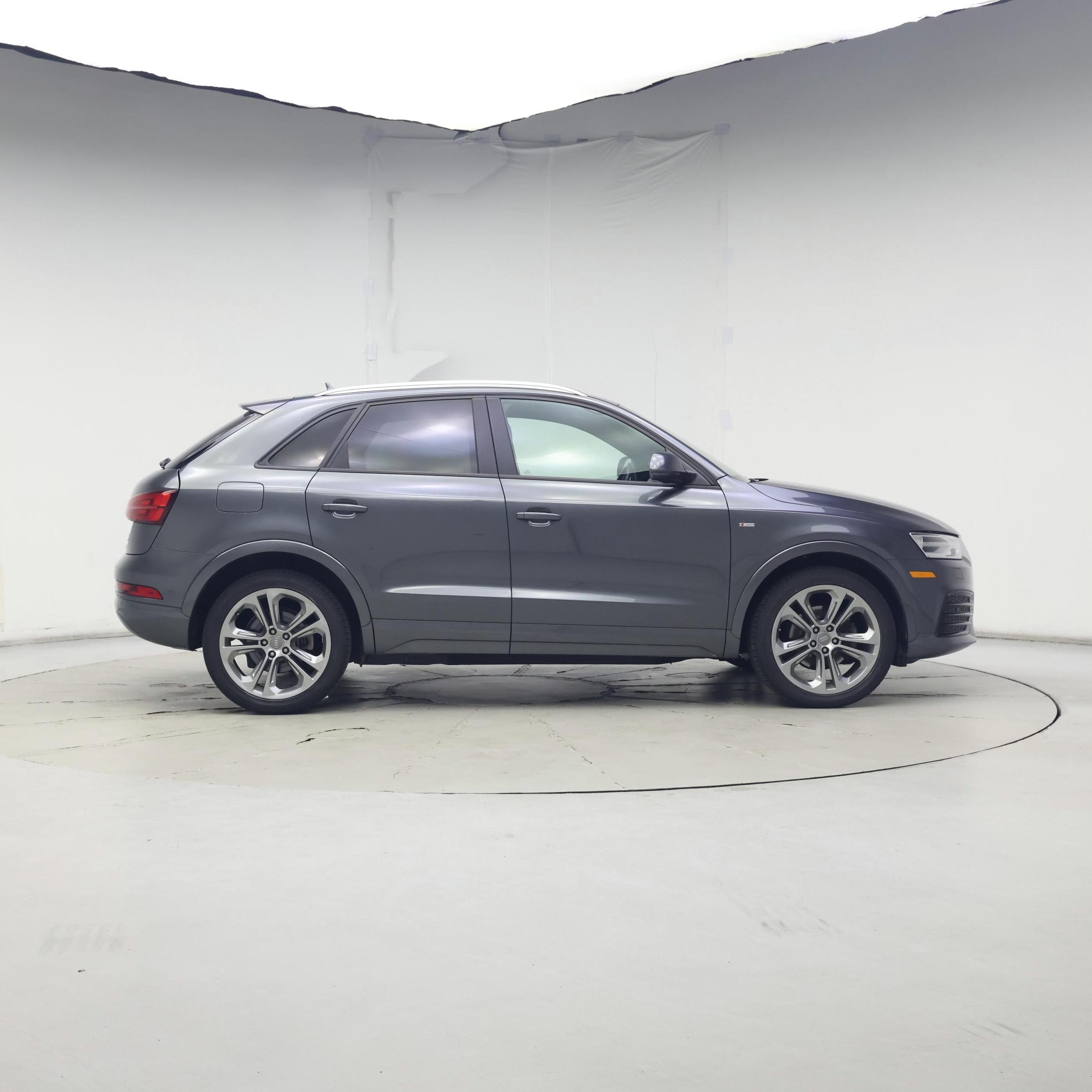 Thumbnail: 2018 Audi Q3 - 7