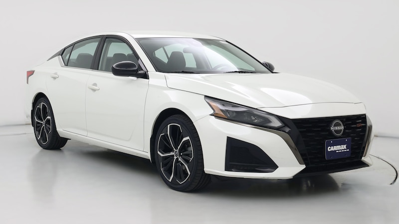 2023 Nissan Altima SR Hero Image