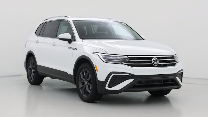2022 Volkswagen Tiguan SE Hero Image