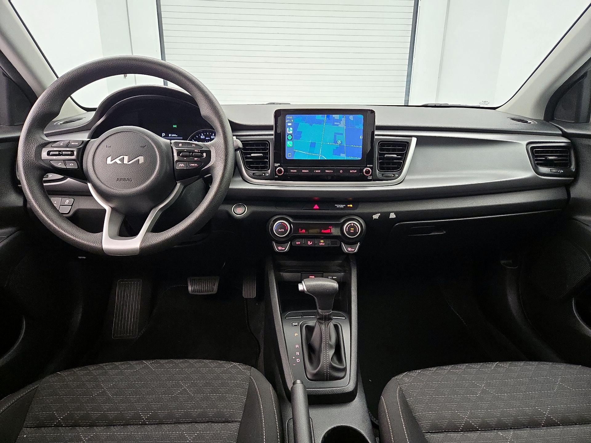 Thumbnail: 2022 Kia Rio - 9
