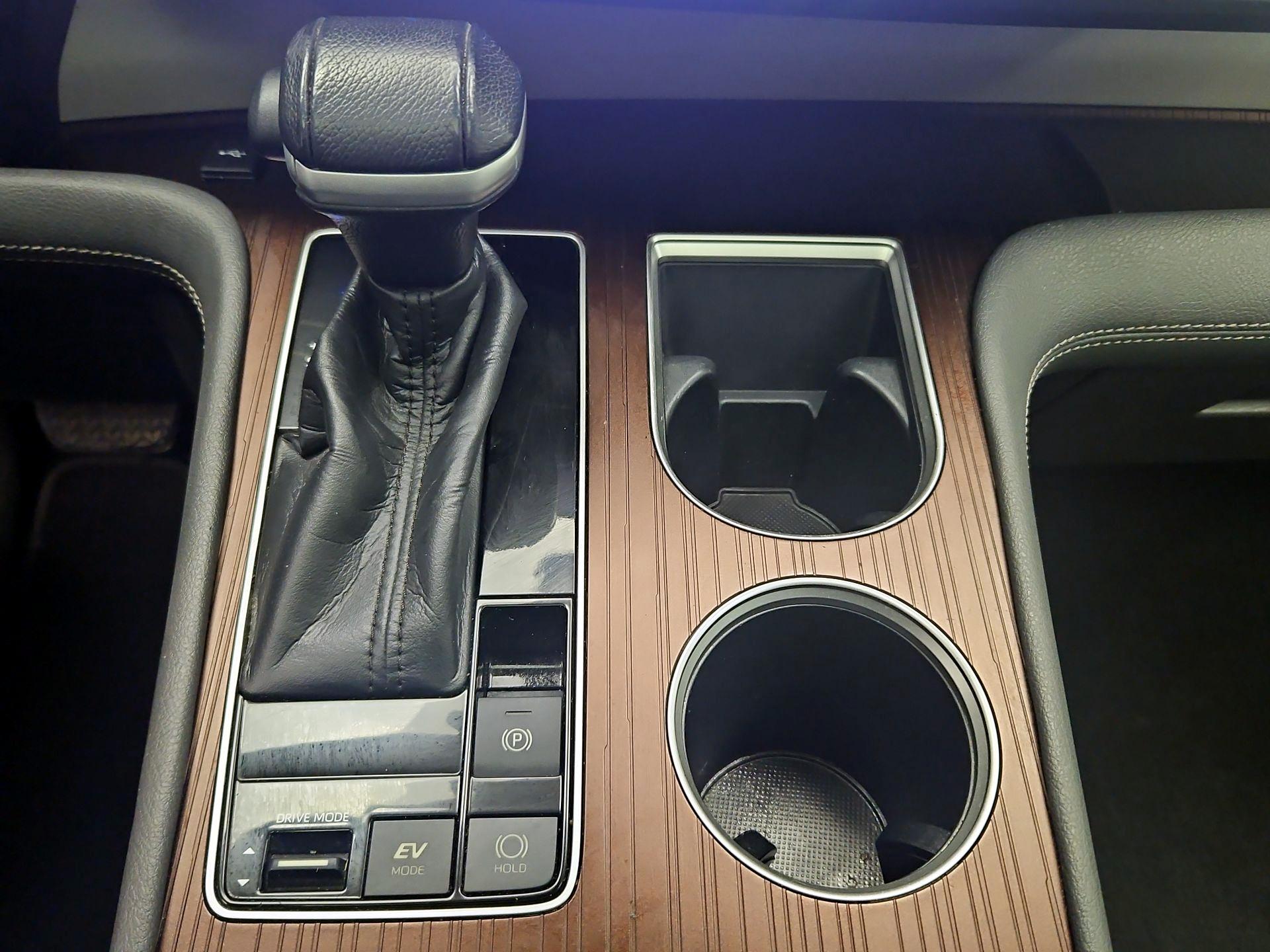 Thumbnail: 2021 Toyota Sienna - 17