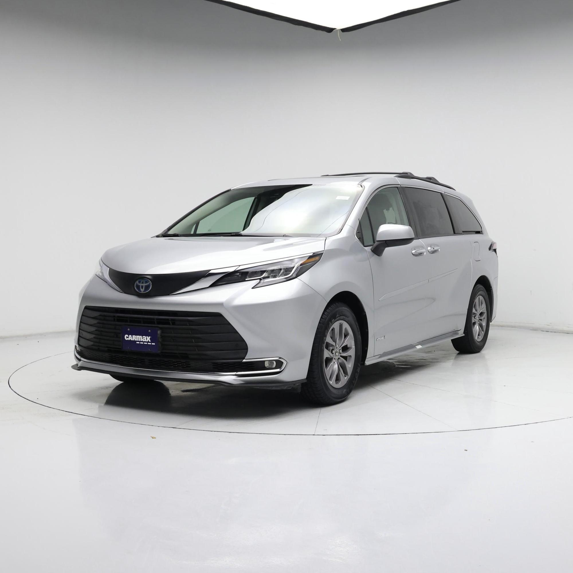 Thumbnail: 2021 Toyota Sienna - 4