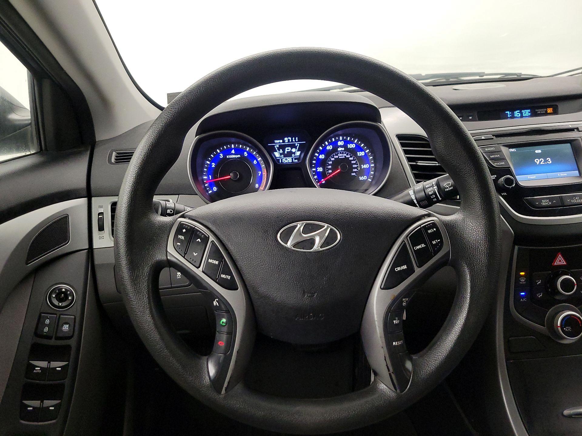 Thumbnail: 2015 Hyundai Elantra - 10