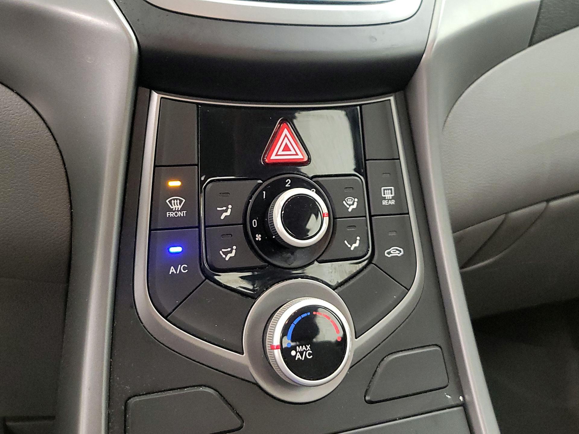 Thumbnail: 2015 Hyundai Elantra - 16