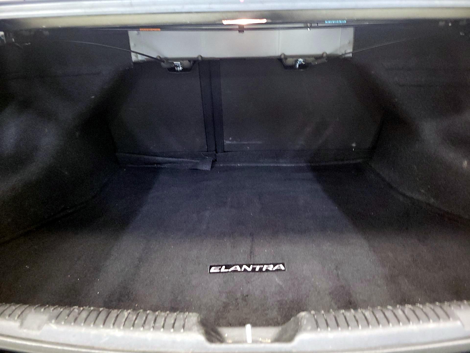 Thumbnail: 2015 Hyundai Elantra - 20
