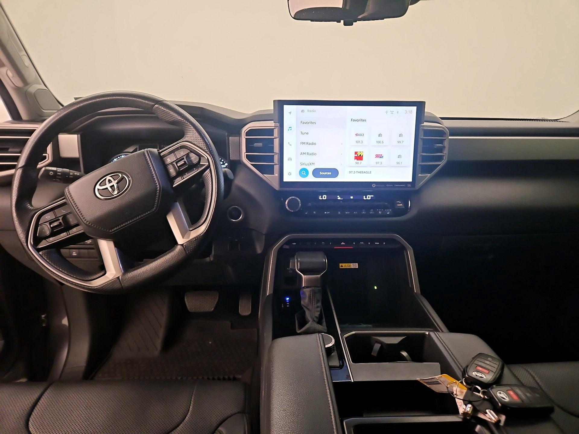 Thumbnail: 2022 Toyota Tundra - 9