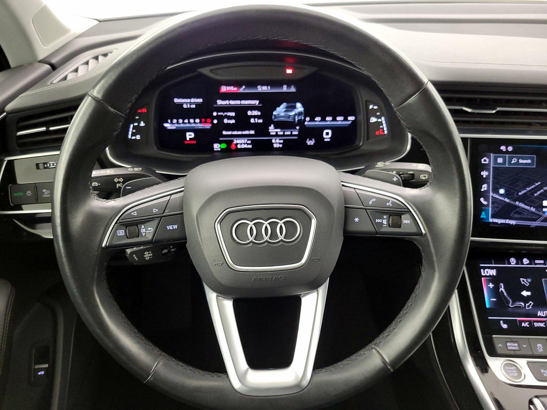 Thumbnail: 2023 Audi Q7 - 10