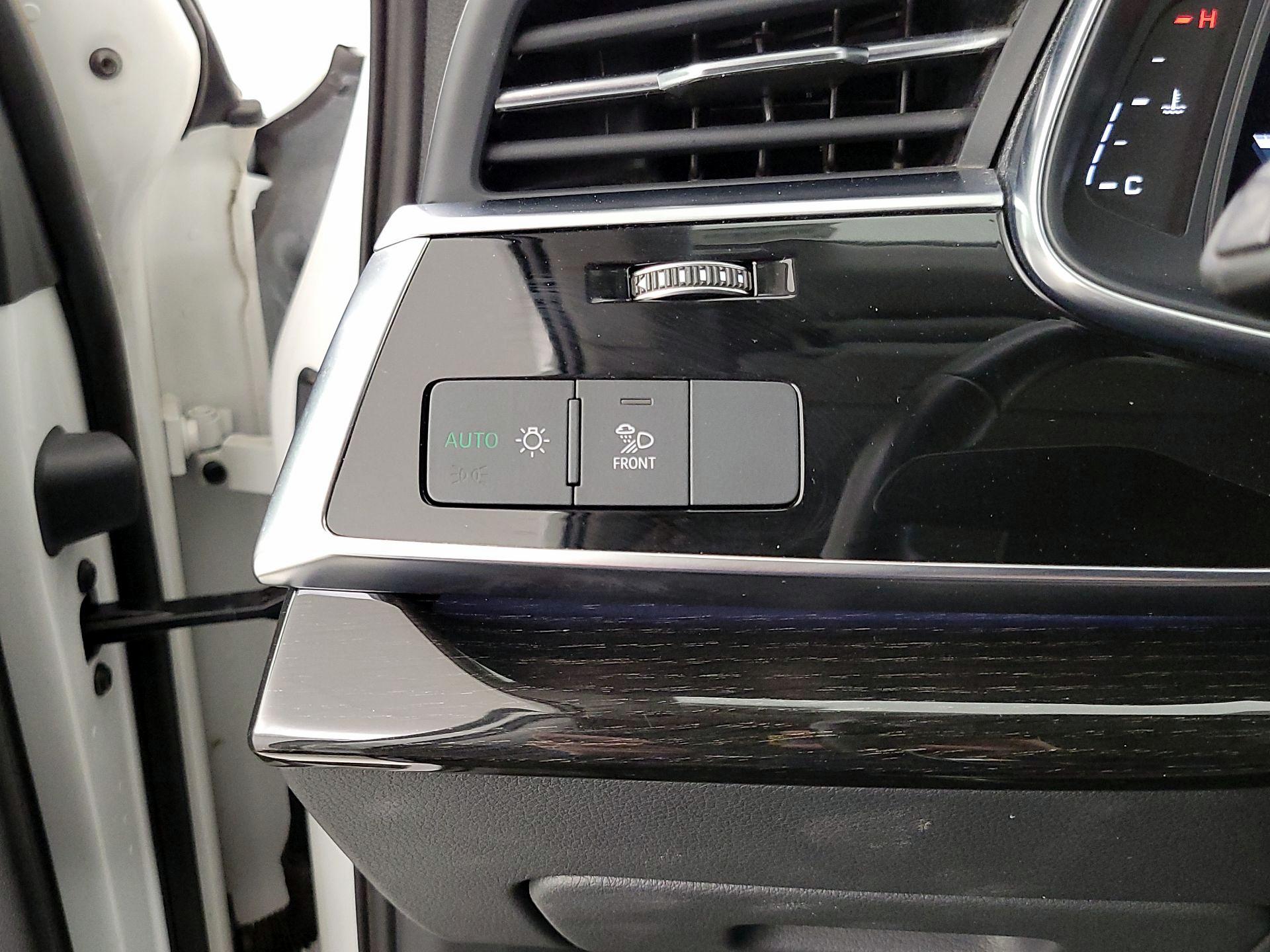 Thumbnail: 2023 Audi Q7 - 13