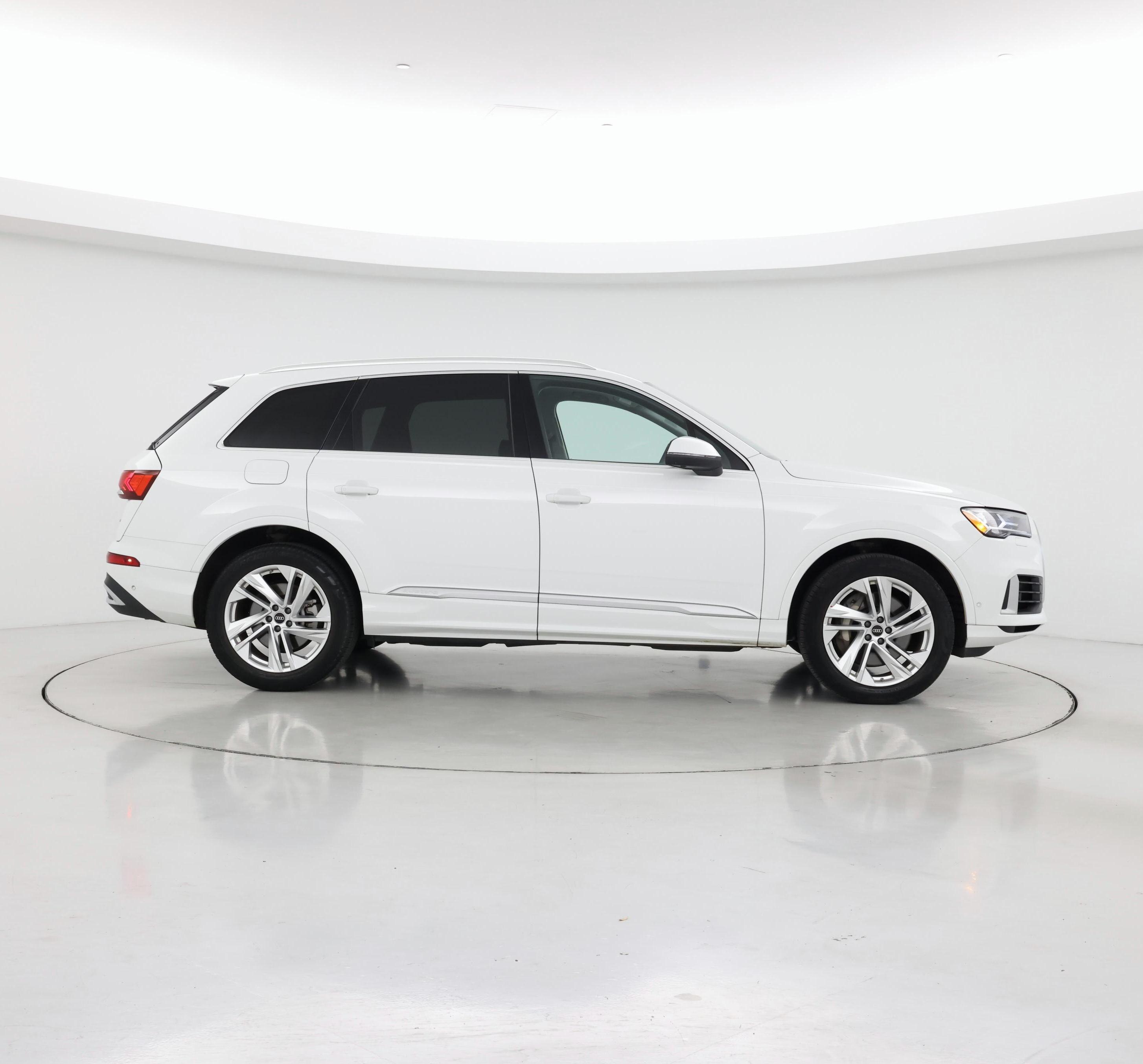 Thumbnail: 2023 Audi Q7 - 7