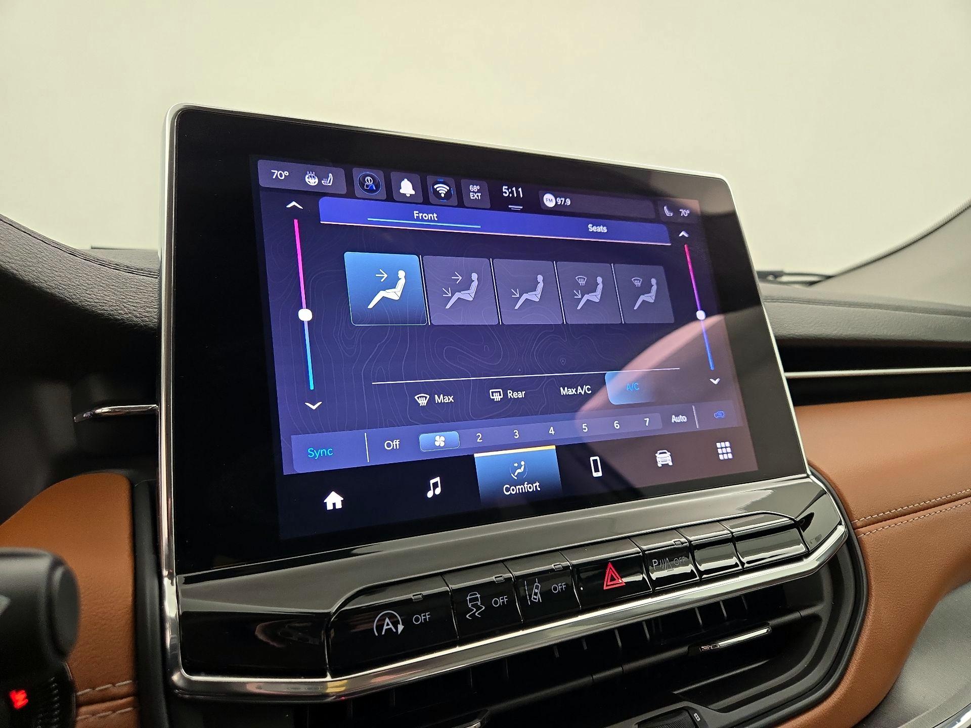 Thumbnail: 2022 Jeep Compass - 16