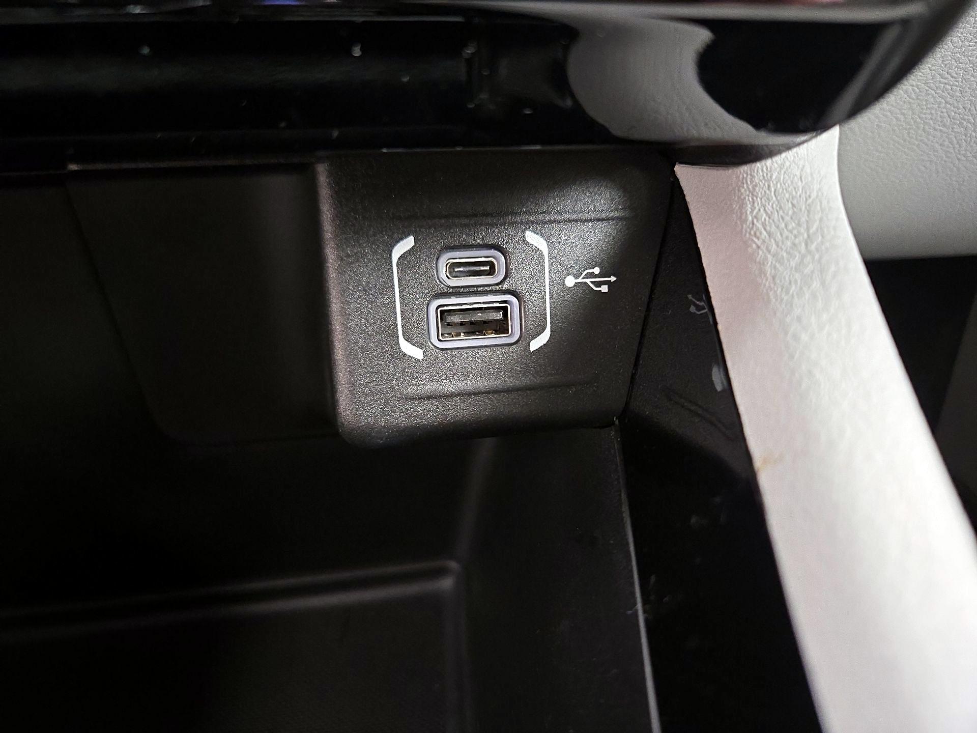 Thumbnail: 2022 Jeep Compass - 18