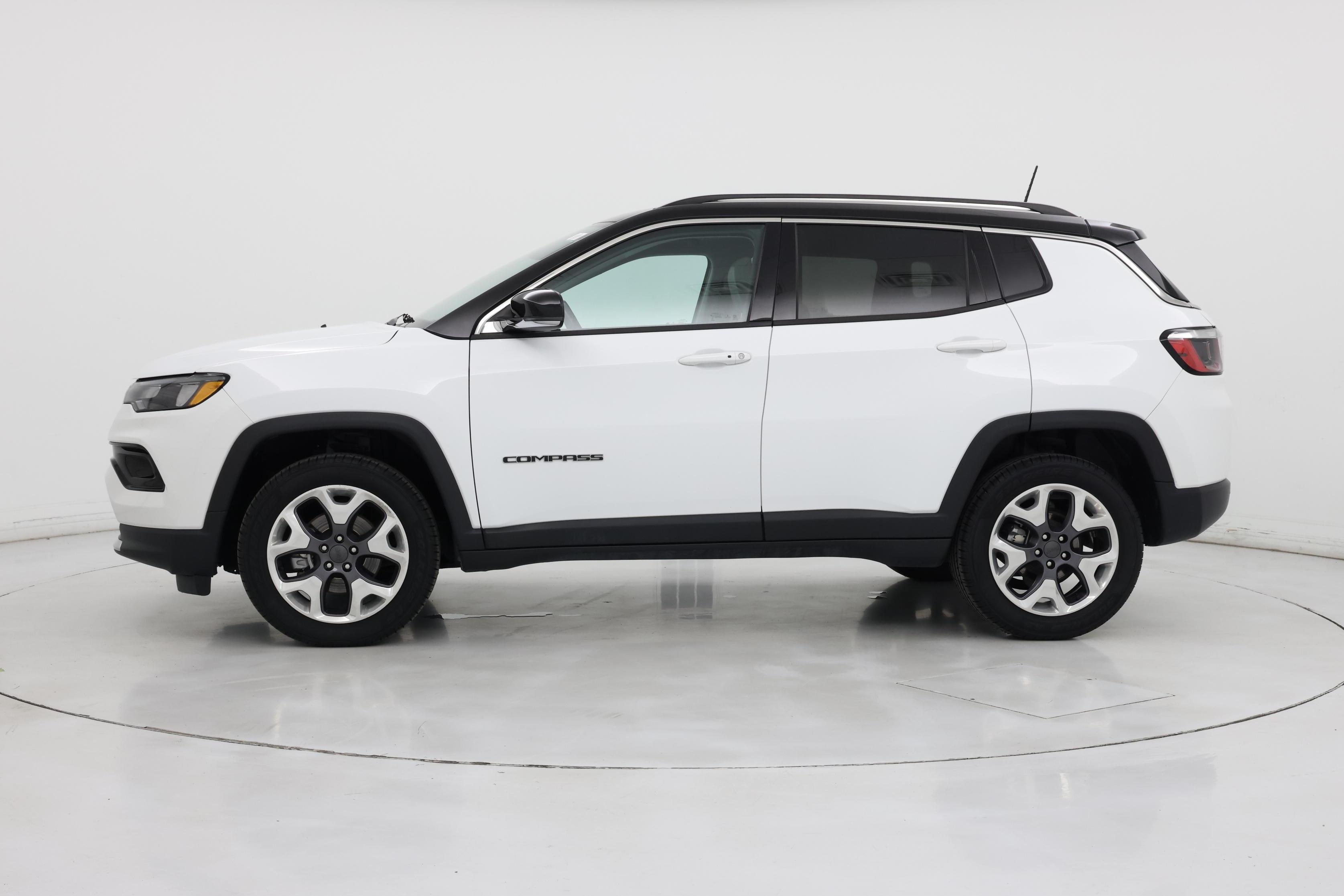 Thumbnail: 2022 Jeep Compass - 3
