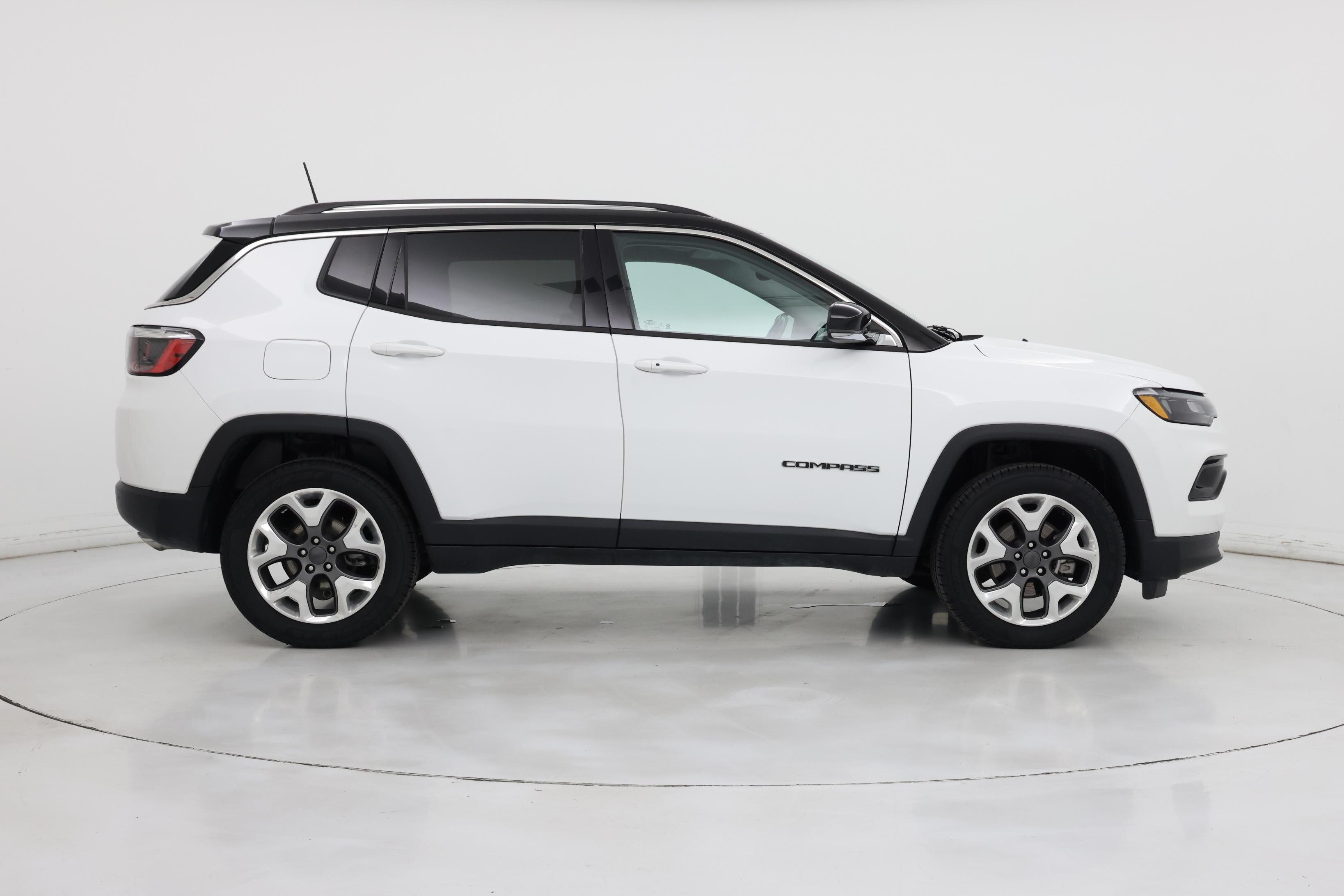 Thumbnail: 2022 Jeep Compass - 7