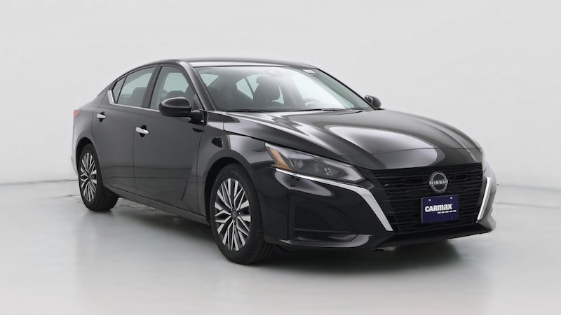 2023 Nissan Altima SV Hero Image