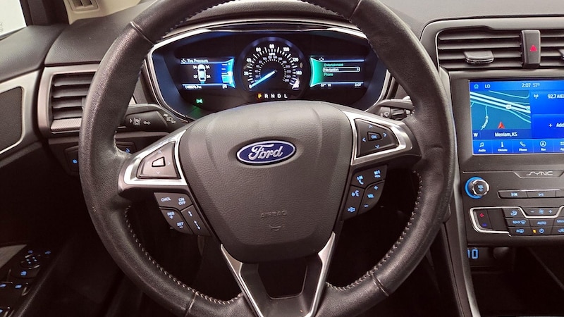 2020 Ford Fusion SE 10