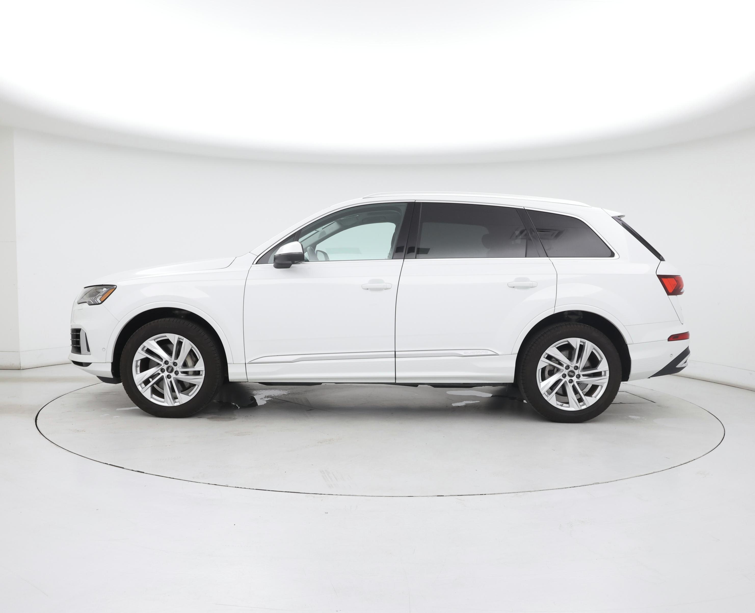 Thumbnail: 2024 Audi Q7 - 3