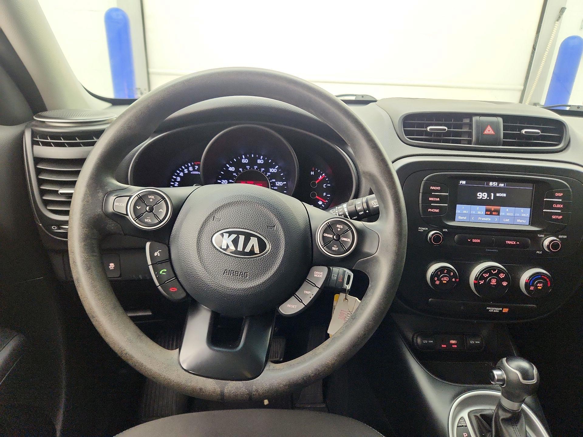 Thumbnail: 2019 Kia Soul - 10