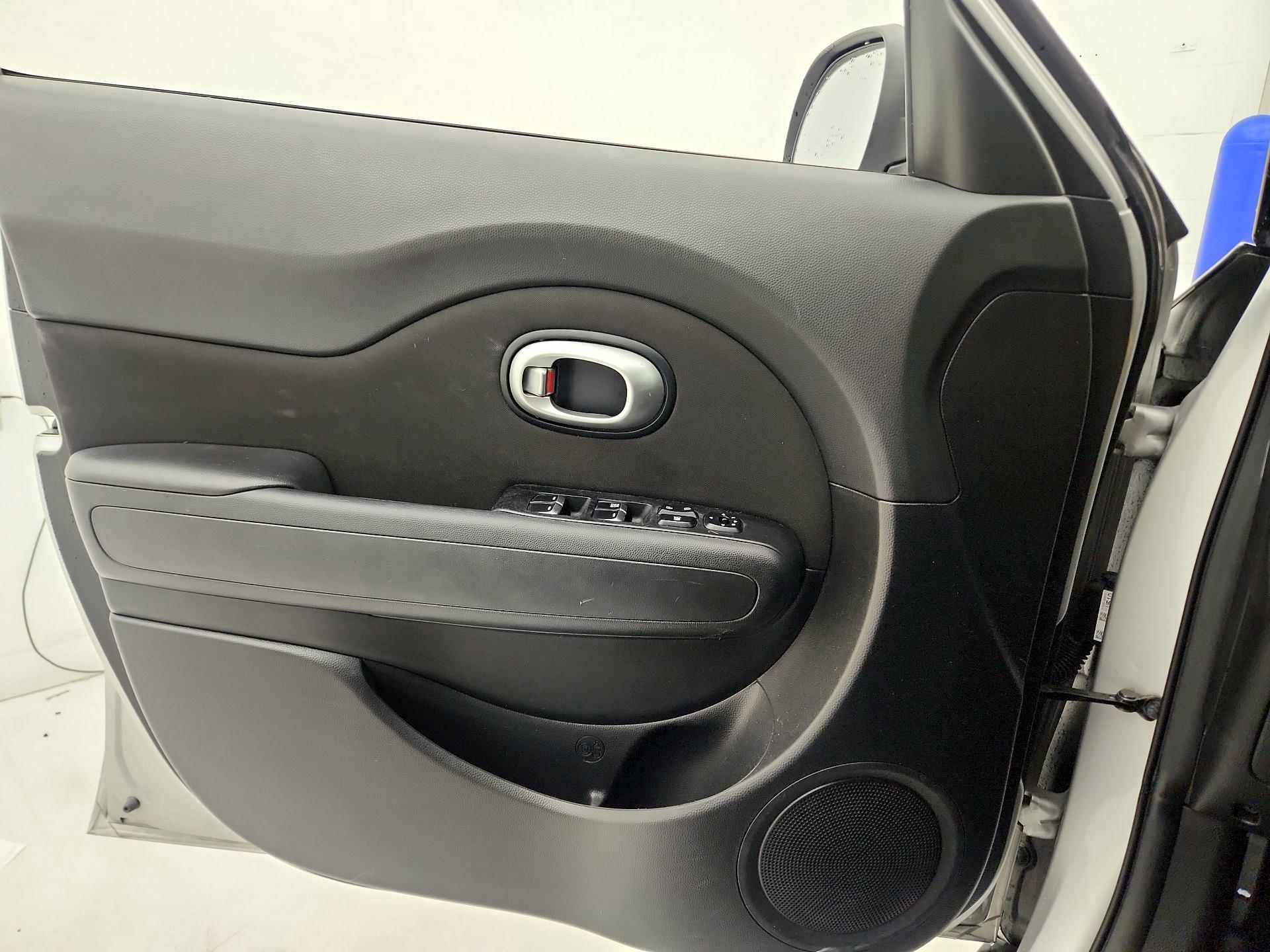 Thumbnail: 2019 Kia Soul - 12