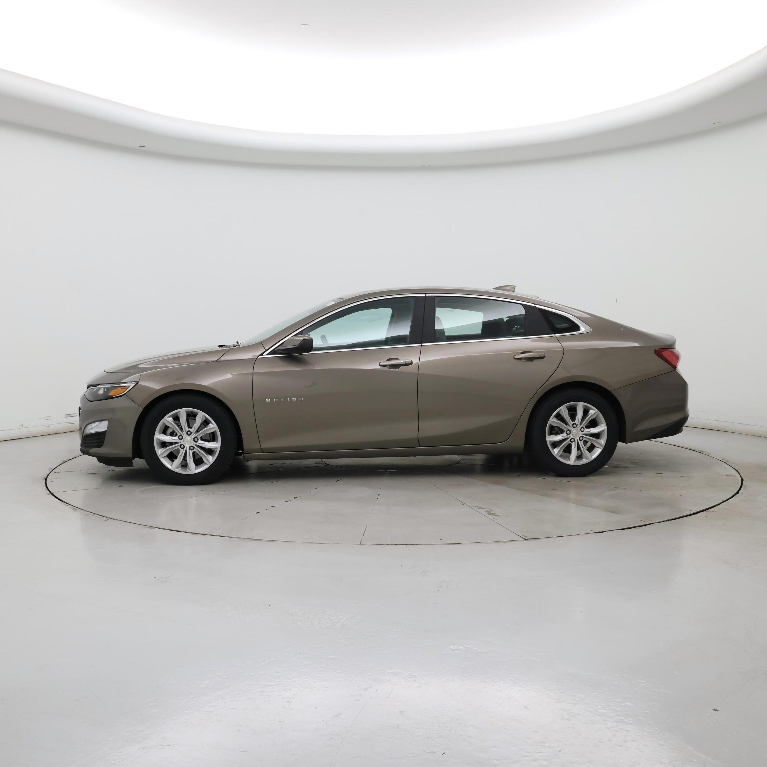 Thumbnail: 2020 Chevrolet Malibu - 3