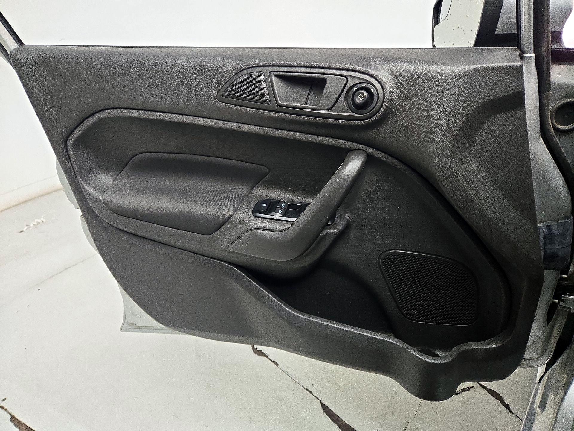 Thumbnail: 2019 Ford Fiesta - 12