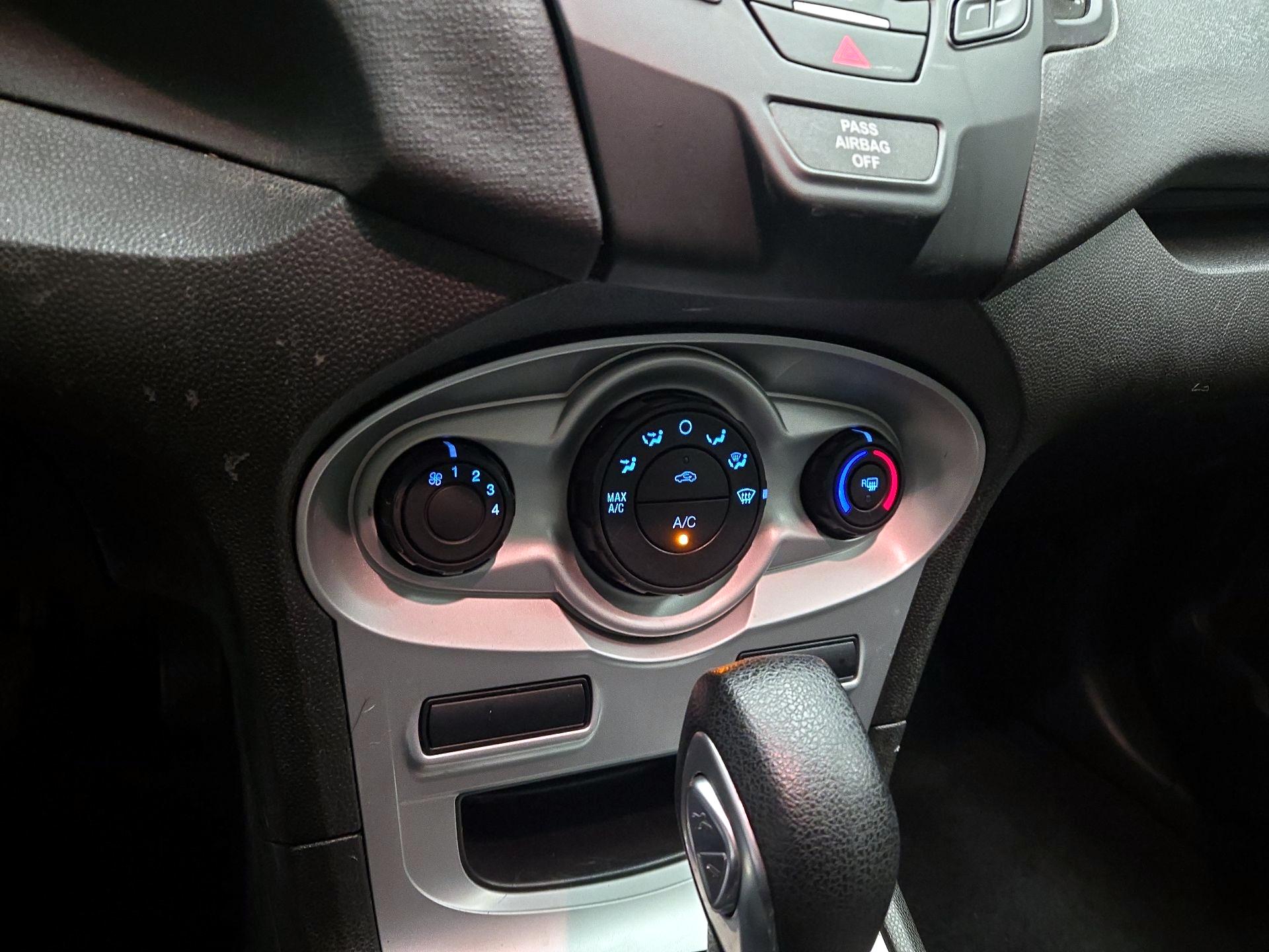 Thumbnail: 2019 Ford Fiesta - 15