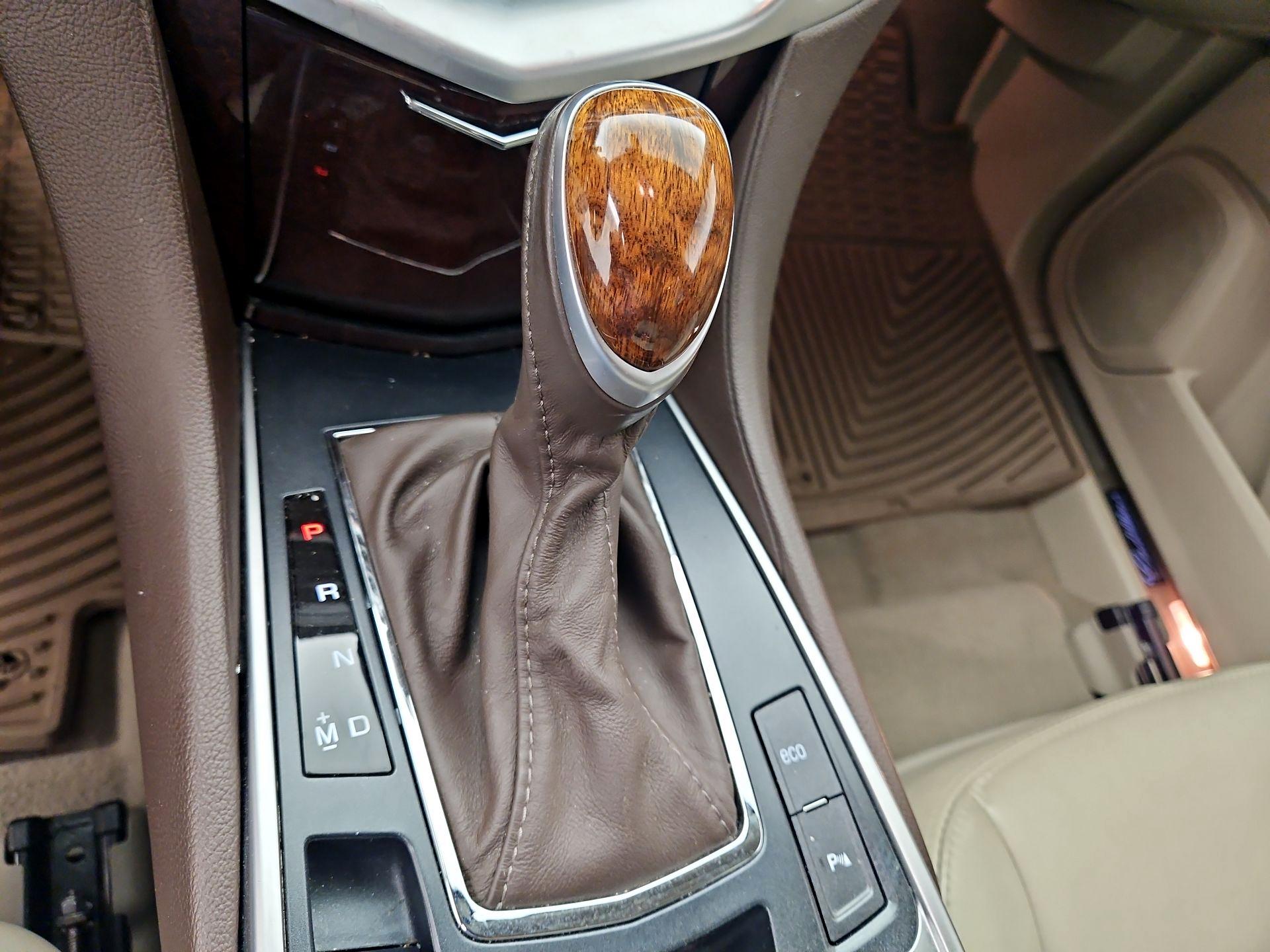 Thumbnail: 2016 Cadillac SRX - 17