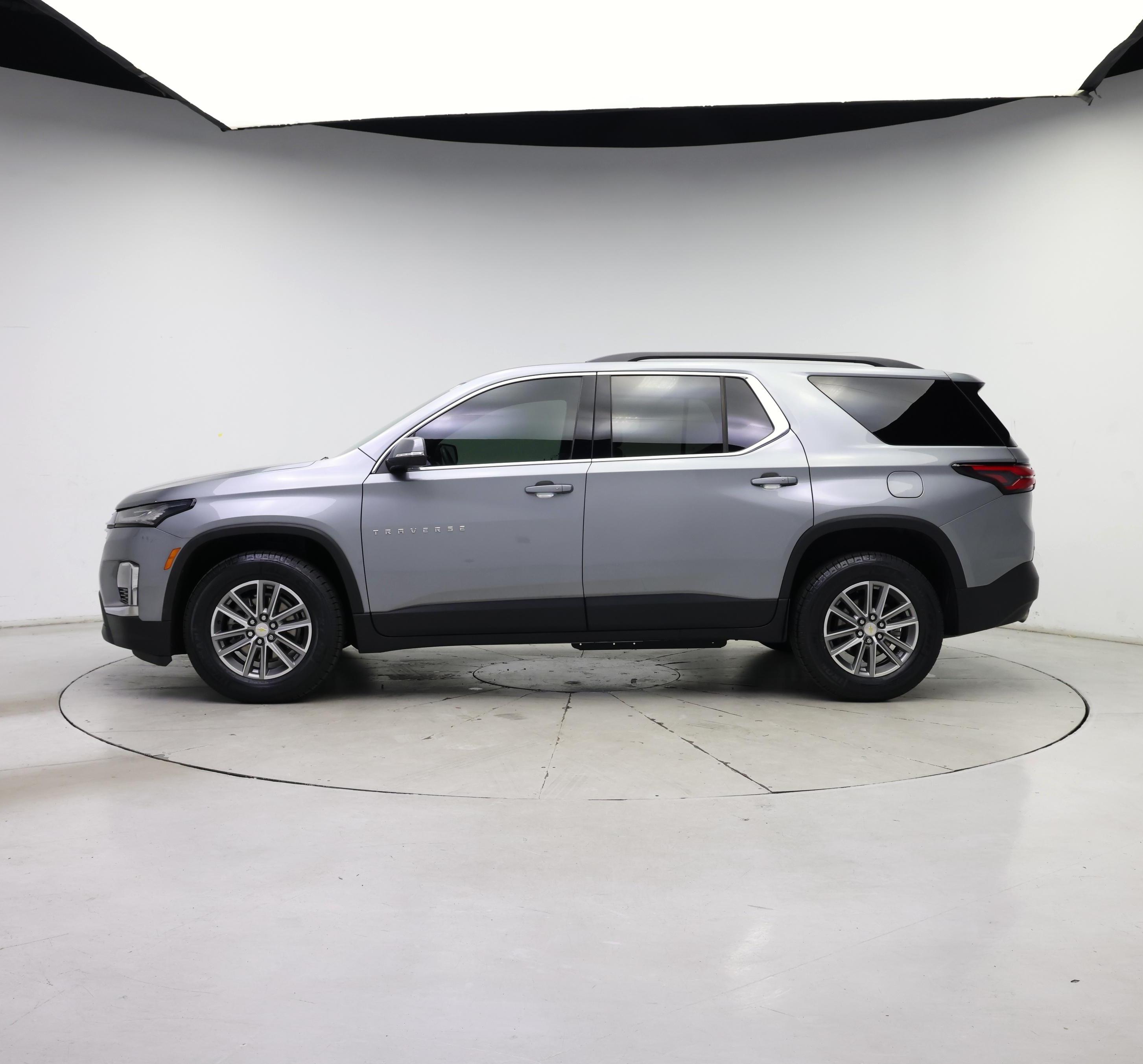 Thumbnail: 2023 Chevrolet Traverse - 3