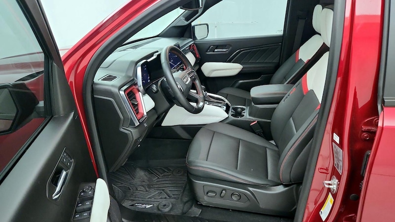 2024 GMC Canyon AT4X 11
