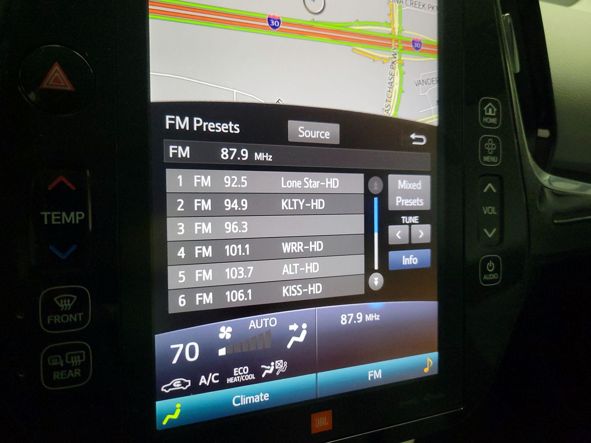 Thumbnail: 2018 Toyota Prius Prime - 16