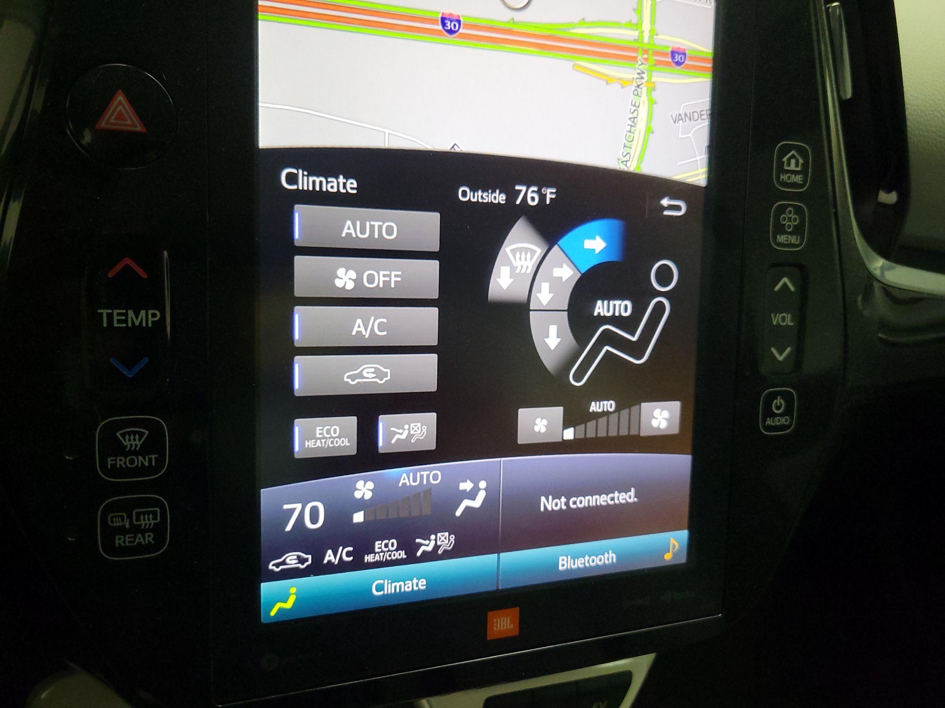 Thumbnail: 2018 Toyota Prius Prime - 17