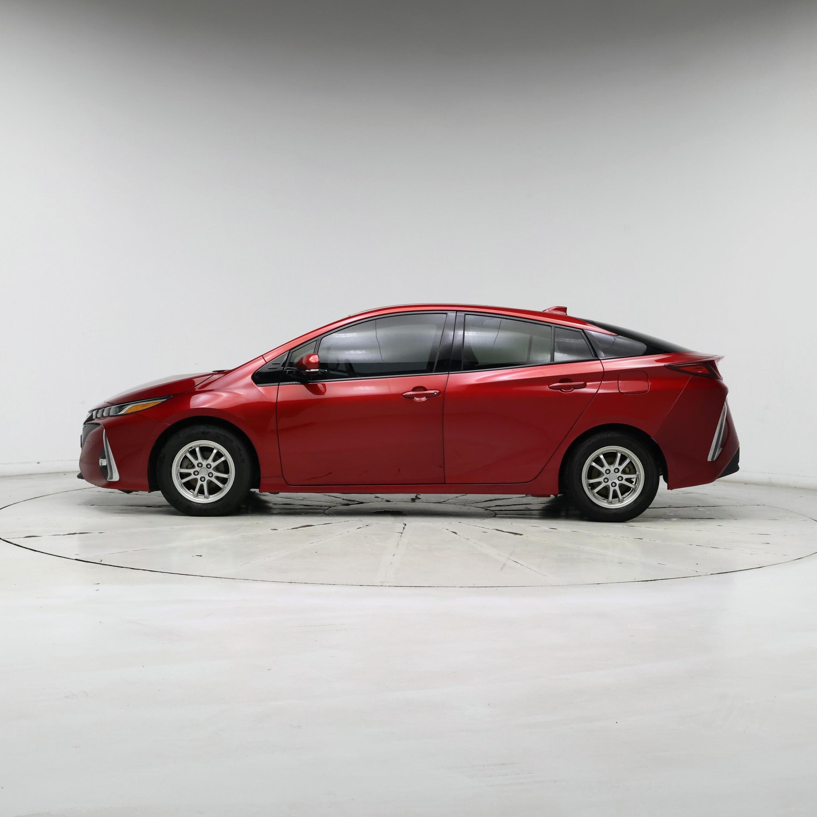 Thumbnail: 2018 Toyota Prius Prime - 3