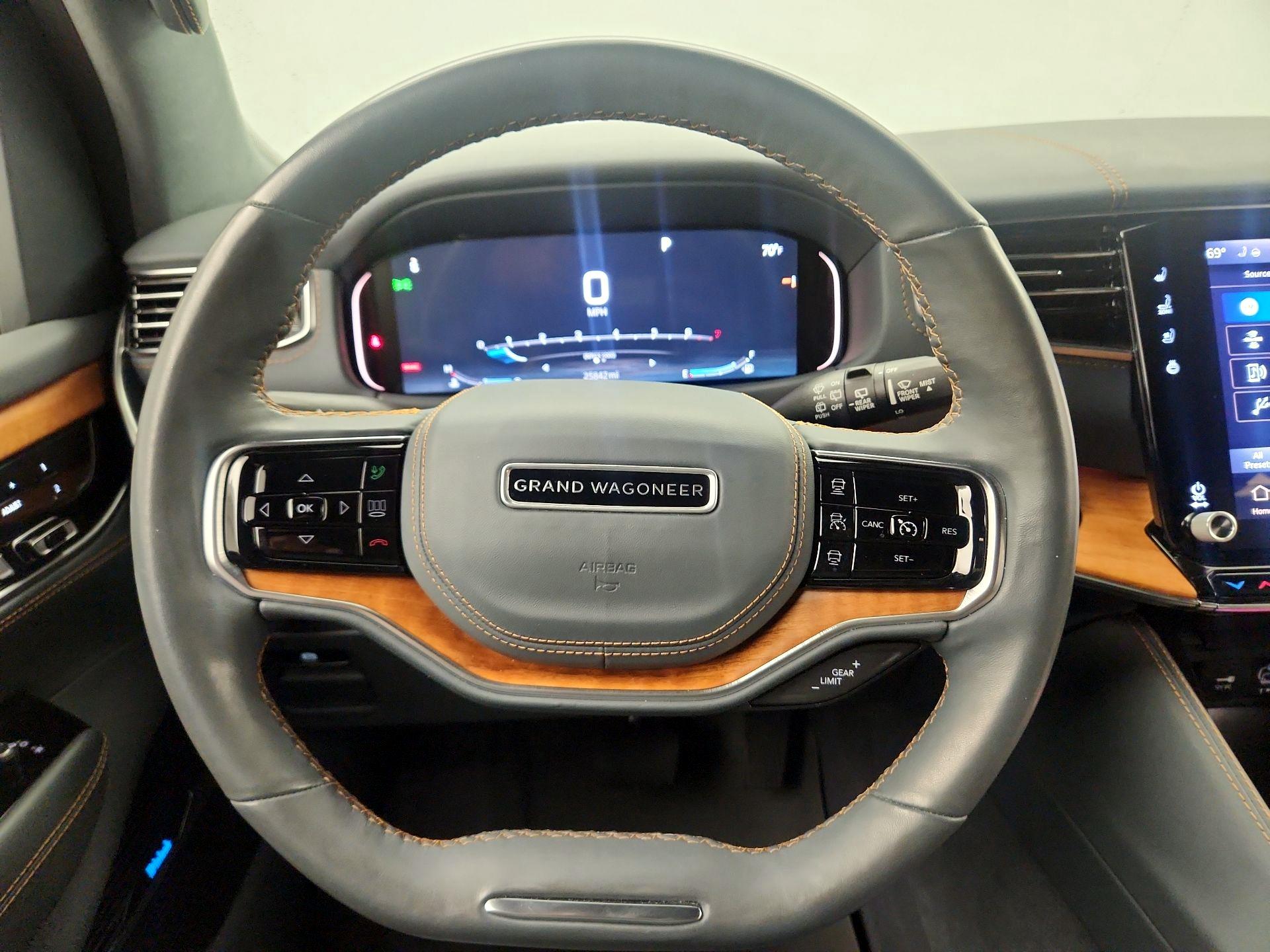 Thumbnail: 2022 Jeep Grand Wagoneer - 10