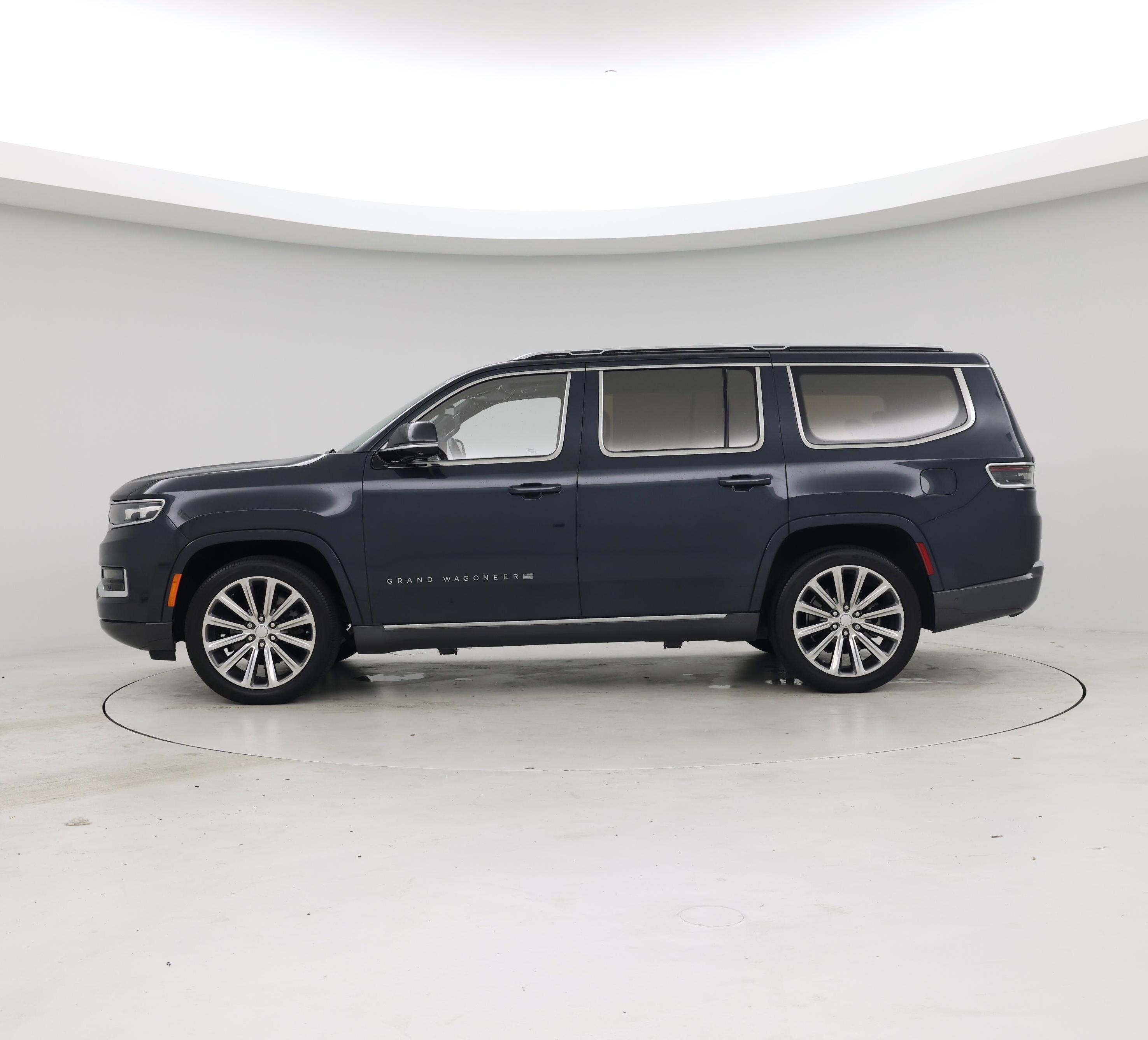Thumbnail: 2022 Jeep Grand Wagoneer - 3