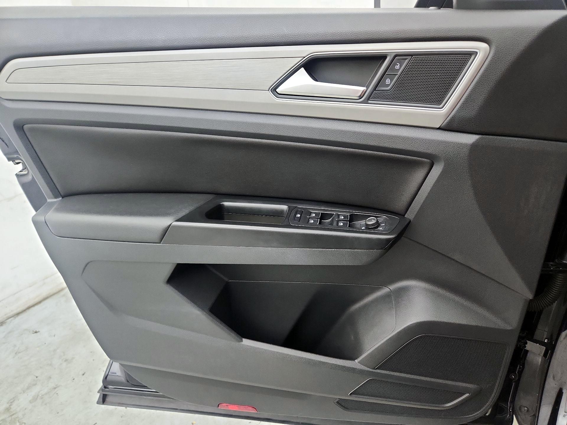 Thumbnail: 2019 Volkswagen Atlas - 12