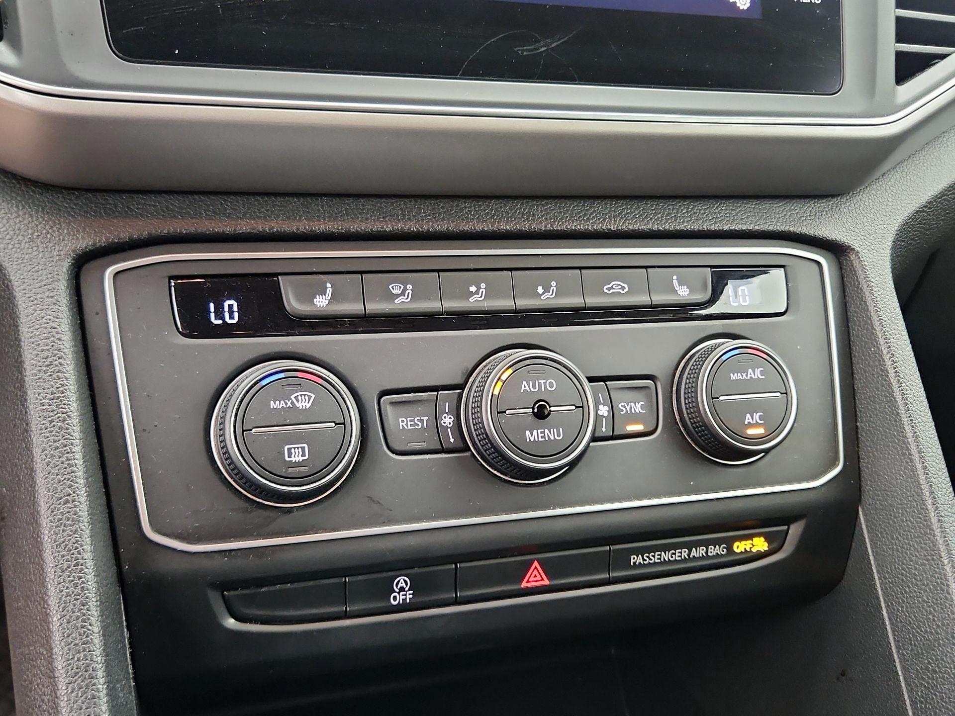 Thumbnail: 2019 Volkswagen Atlas - 16
