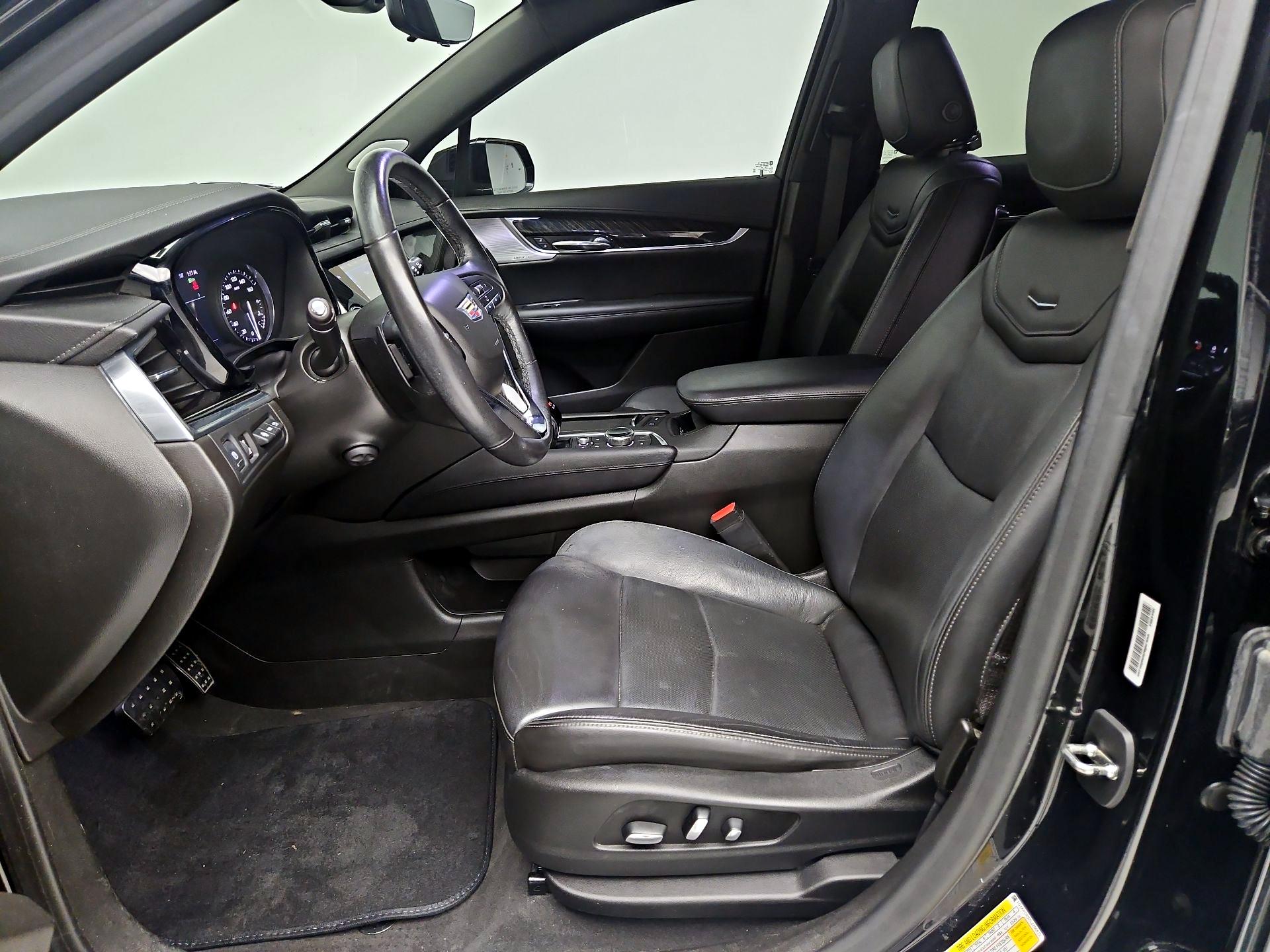Thumbnail: 2020 Cadillac XT6 - 11