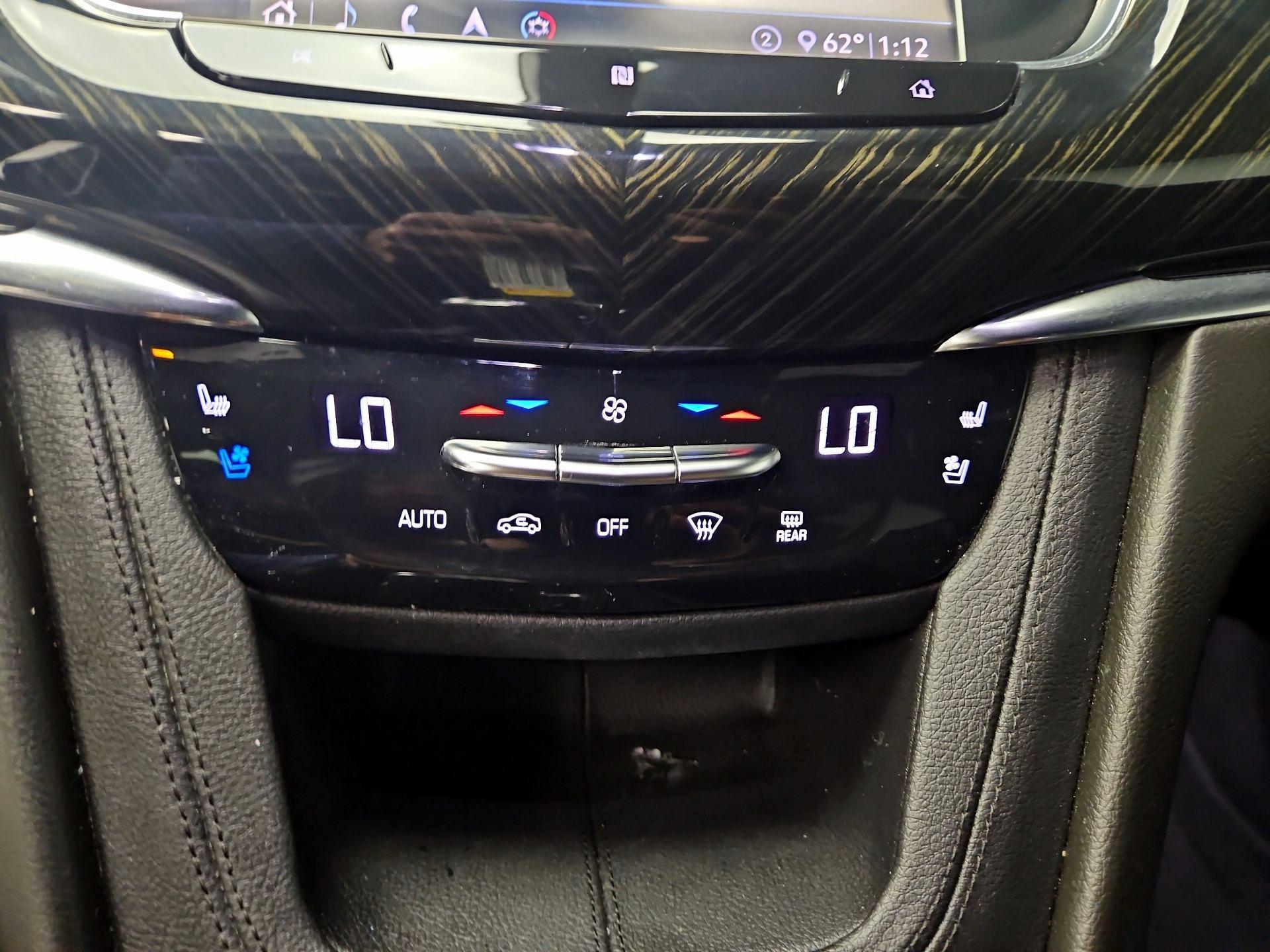 Thumbnail: 2020 Cadillac XT6 - 17
