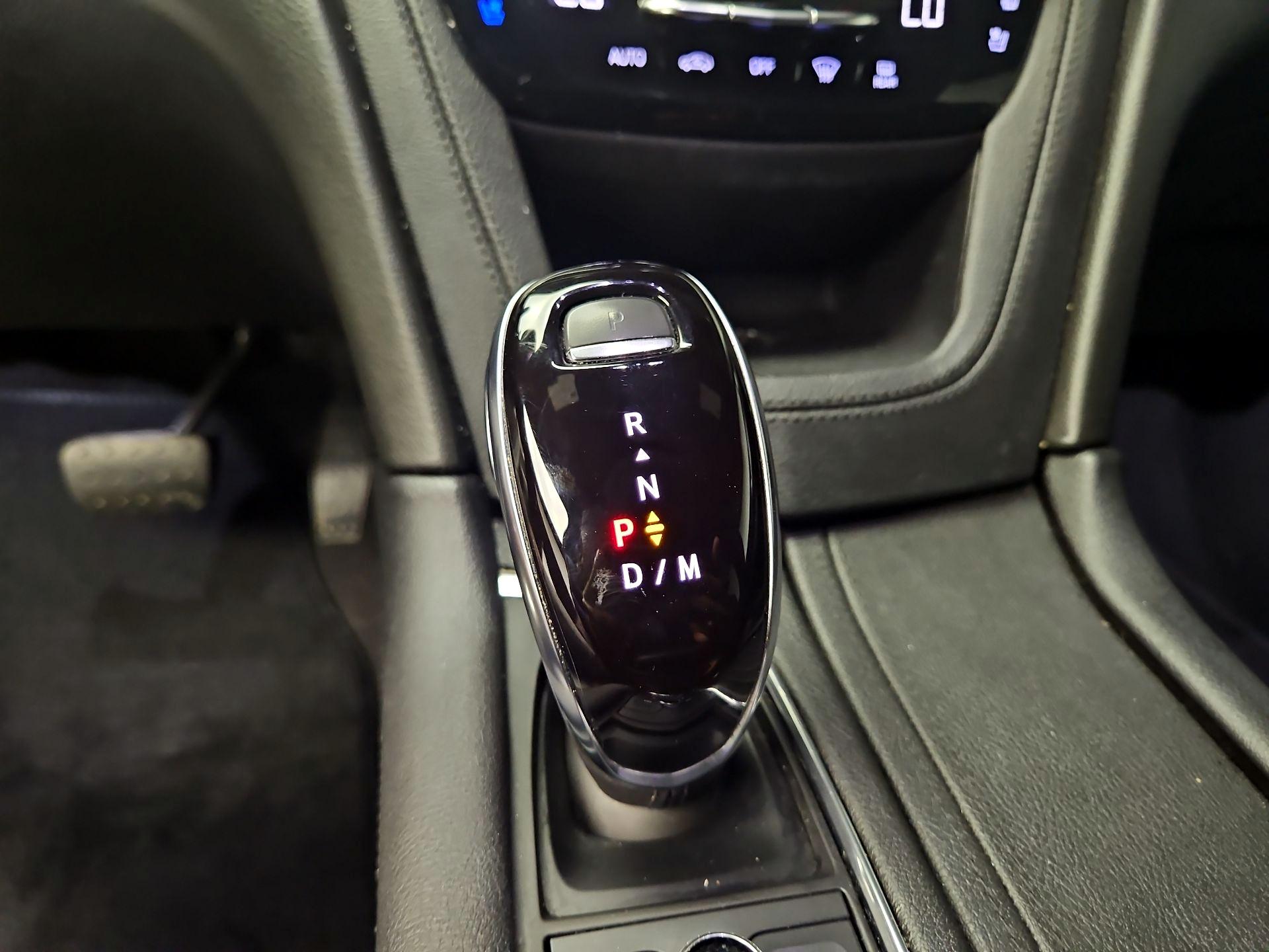 Thumbnail: 2020 Cadillac XT6 - 18