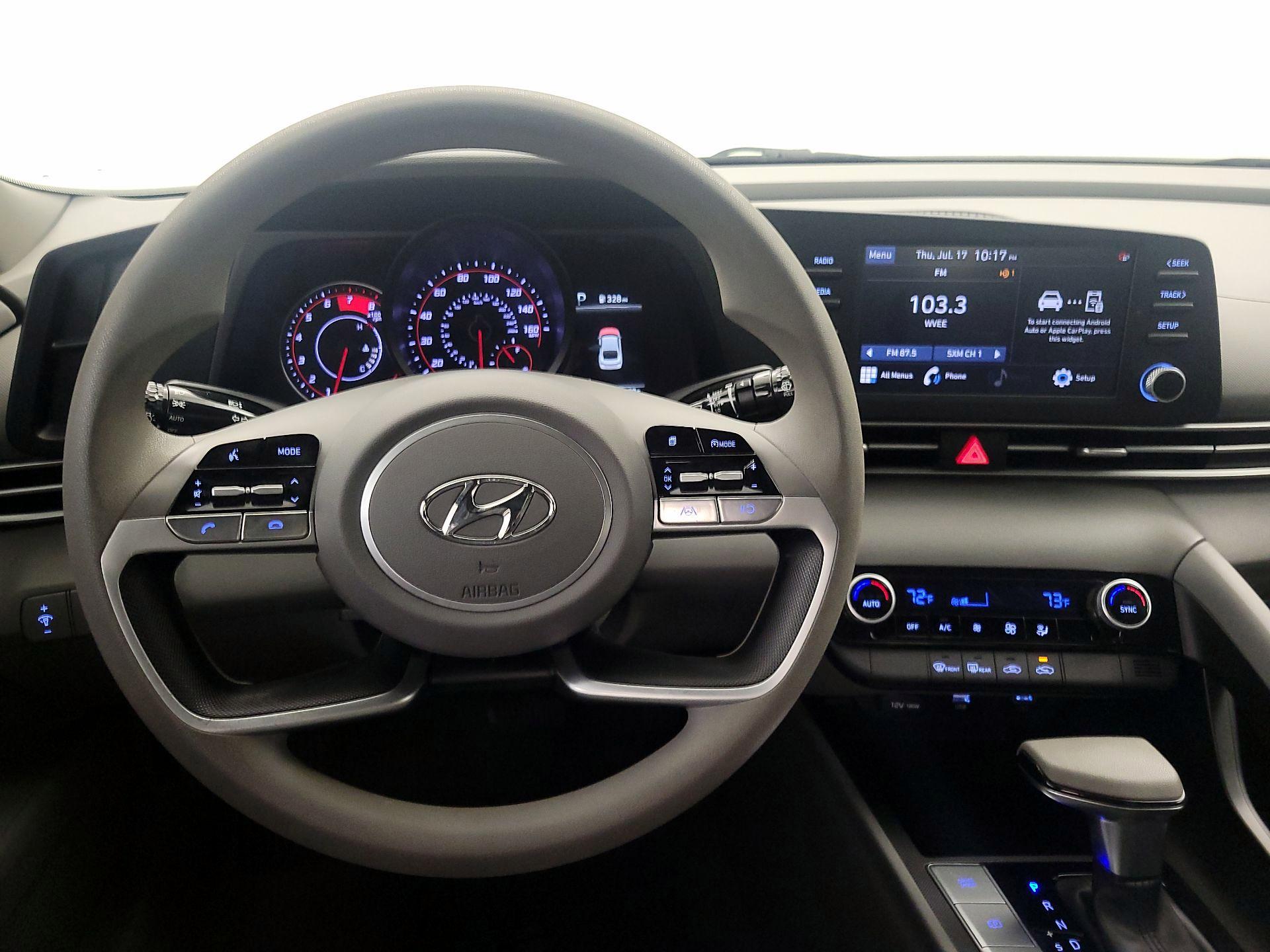 Thumbnail: 2023 Hyundai Elantra - 10