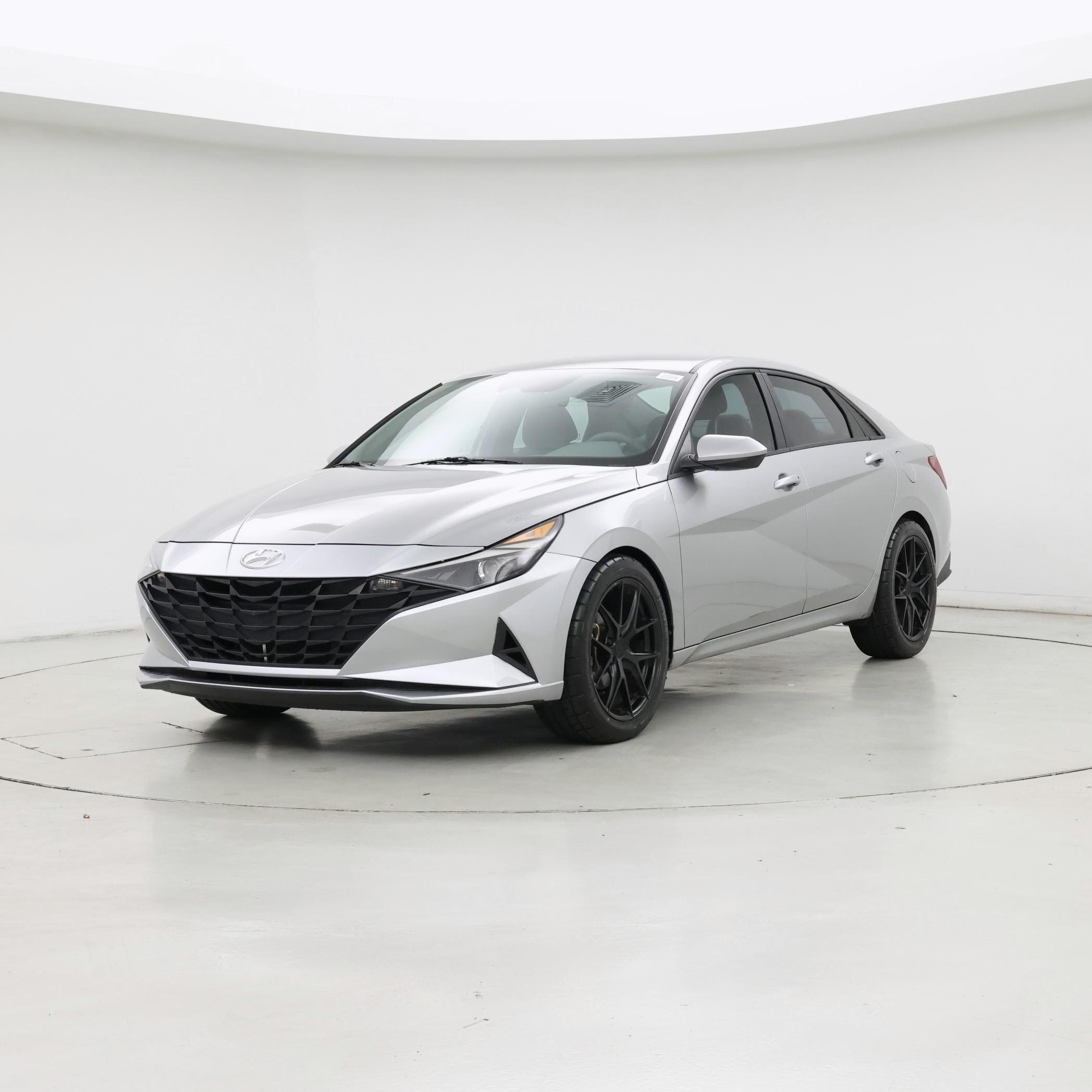 Thumbnail: 2023 Hyundai Elantra - 4