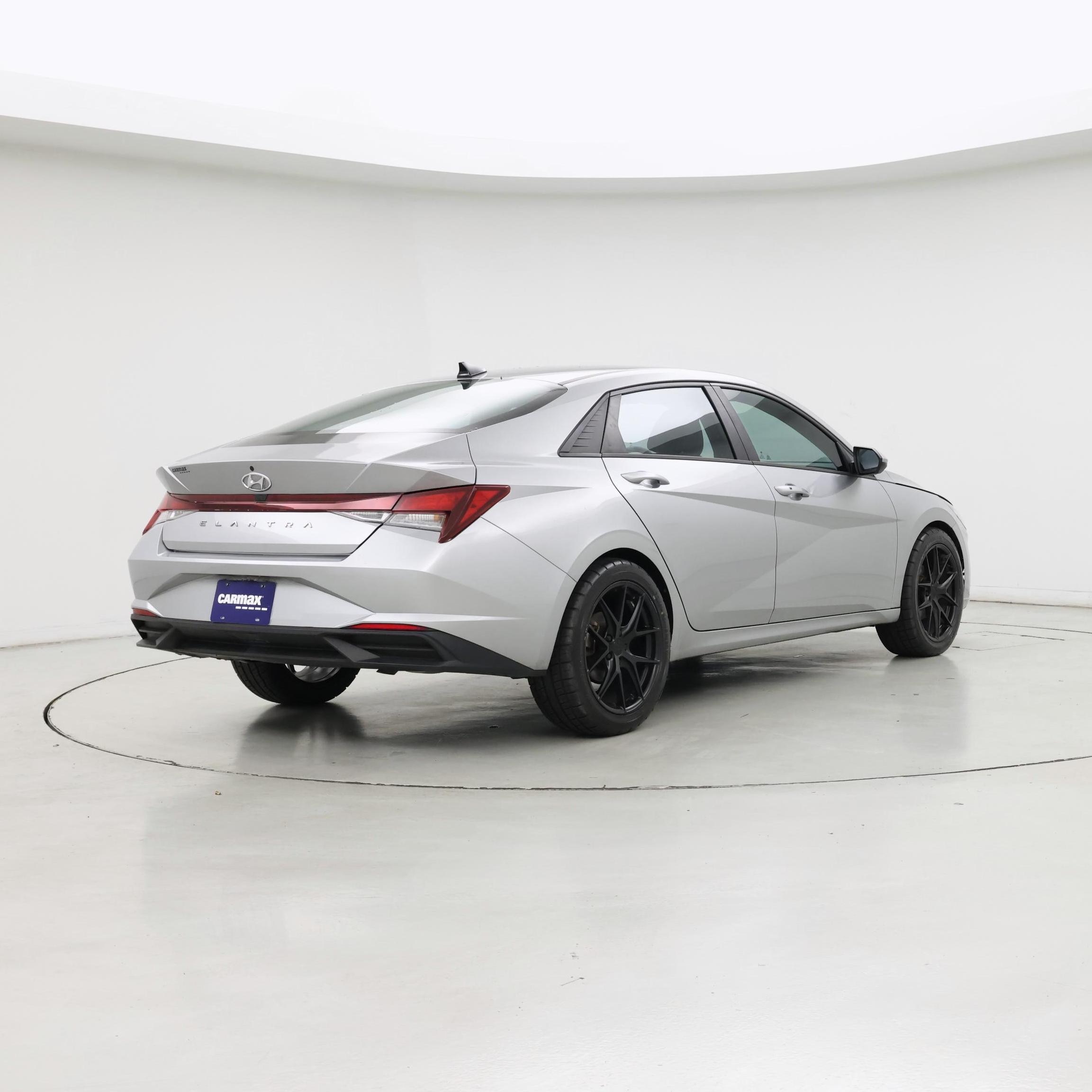 Thumbnail: 2023 Hyundai Elantra - 8