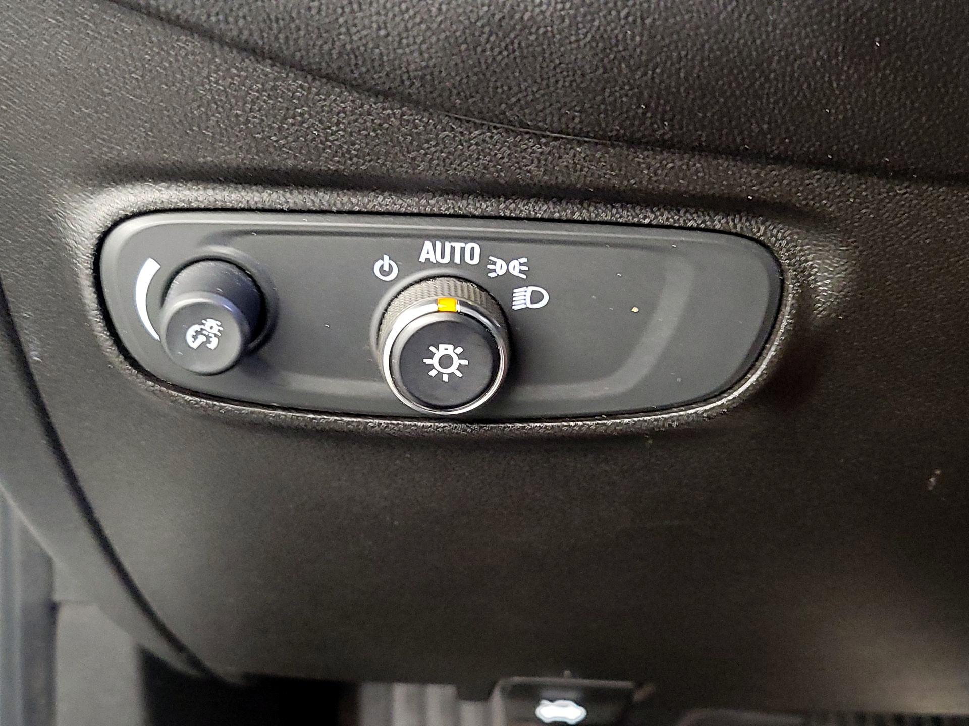 Thumbnail: 2020 Chevrolet Equinox - 13